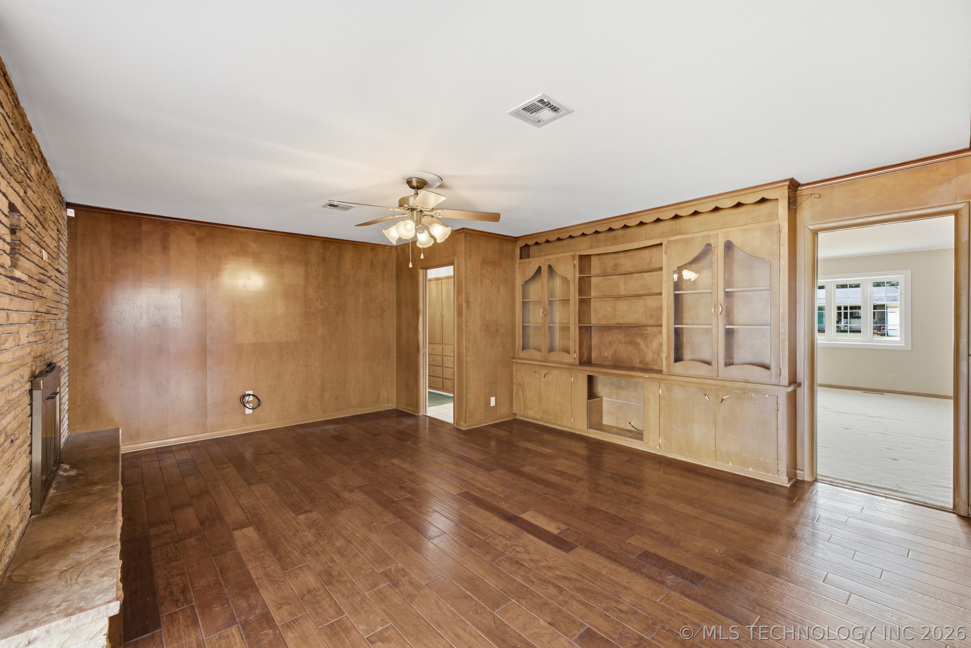 1281 S 103rd East Avenue Property Photo 10