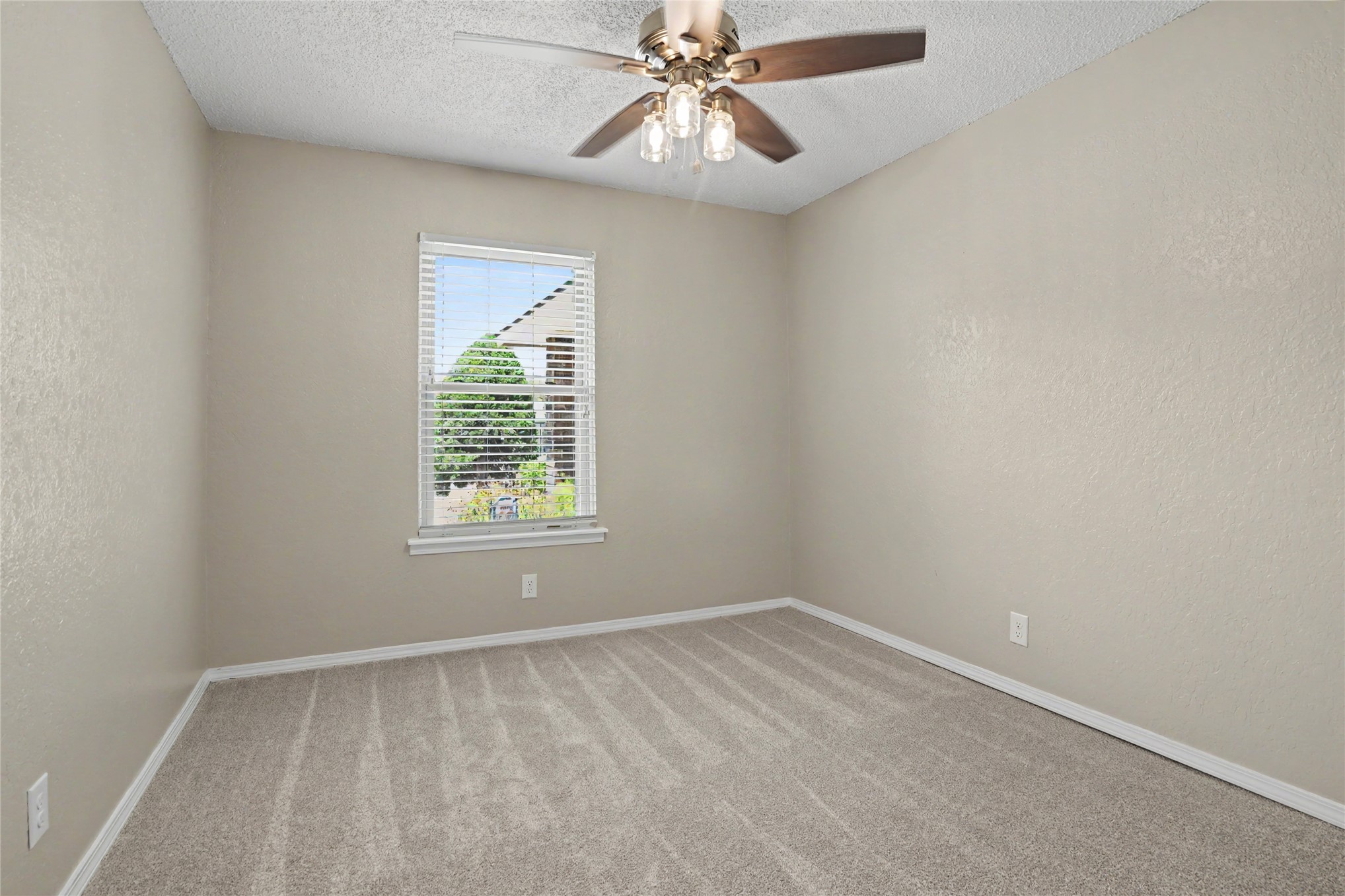 2911 S Ash Place Property Photo 23