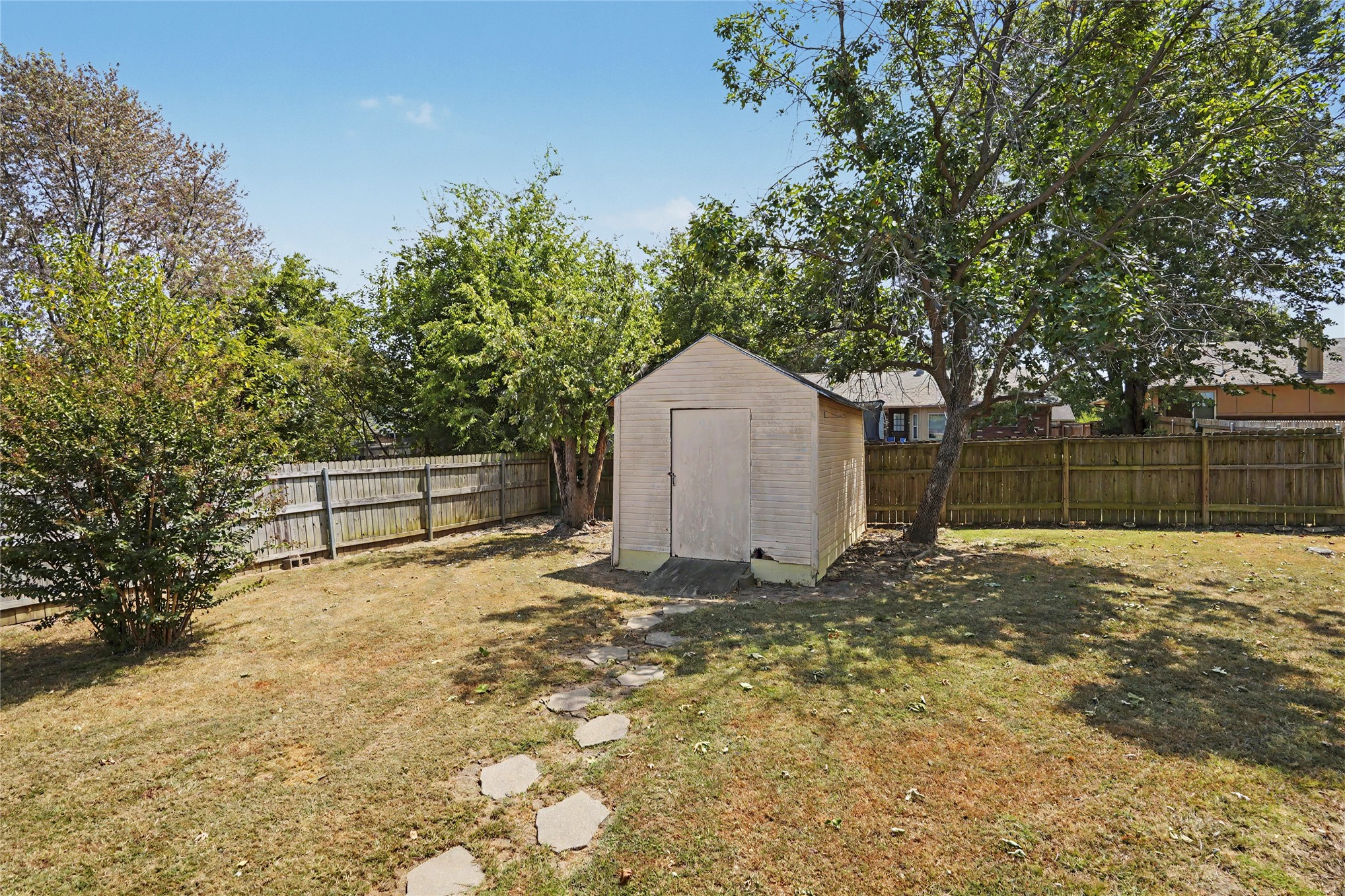 2911 S Ash Place Property Photo 28