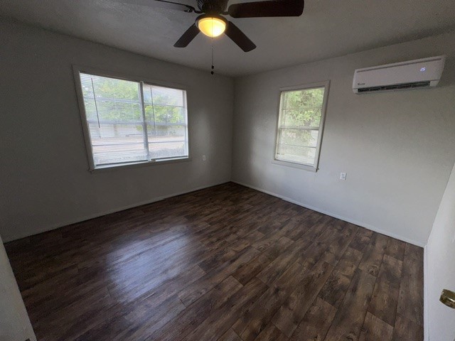 723 17th Street Property Photo 4