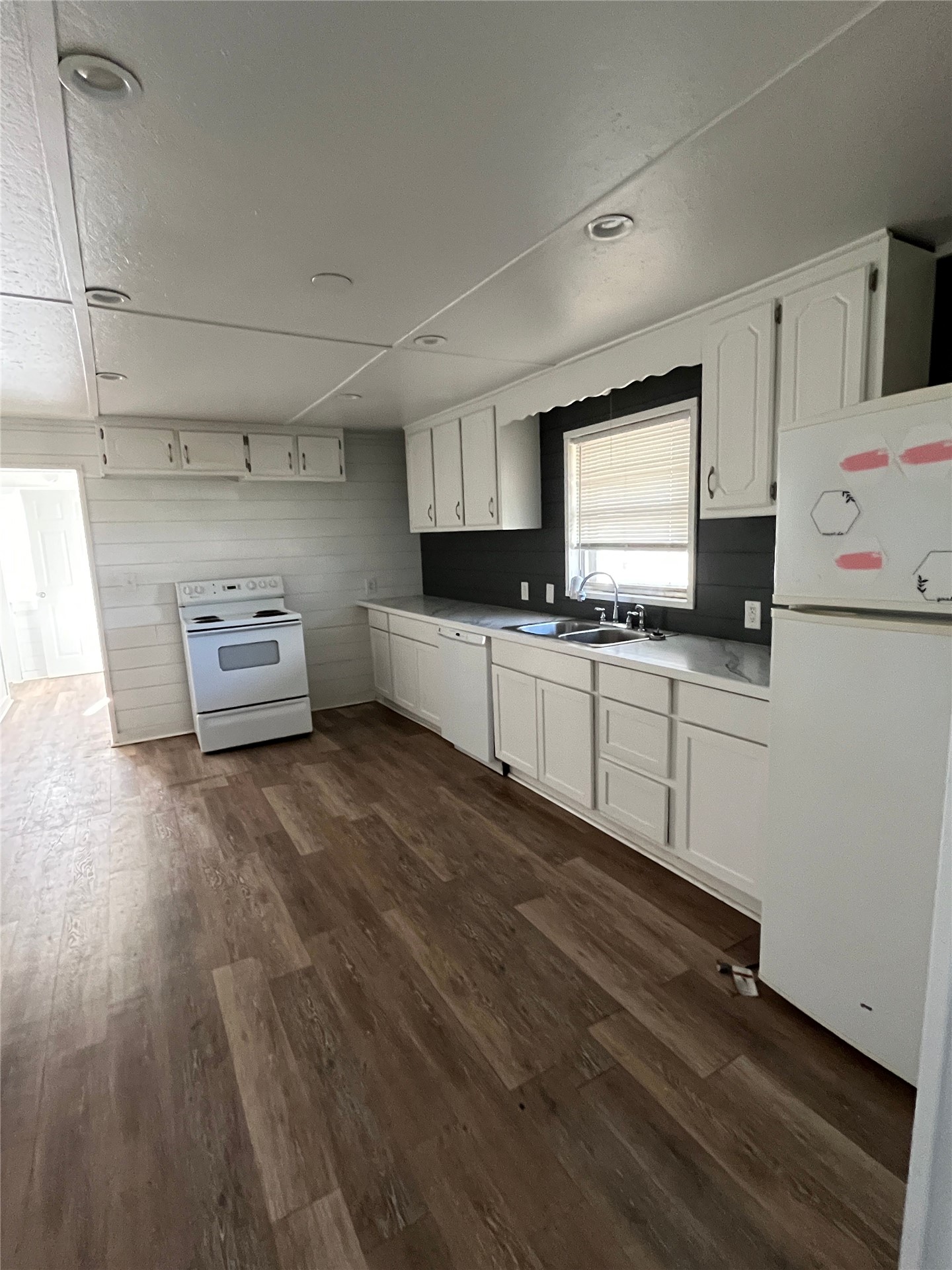 102 Atlanta Property Photo 6