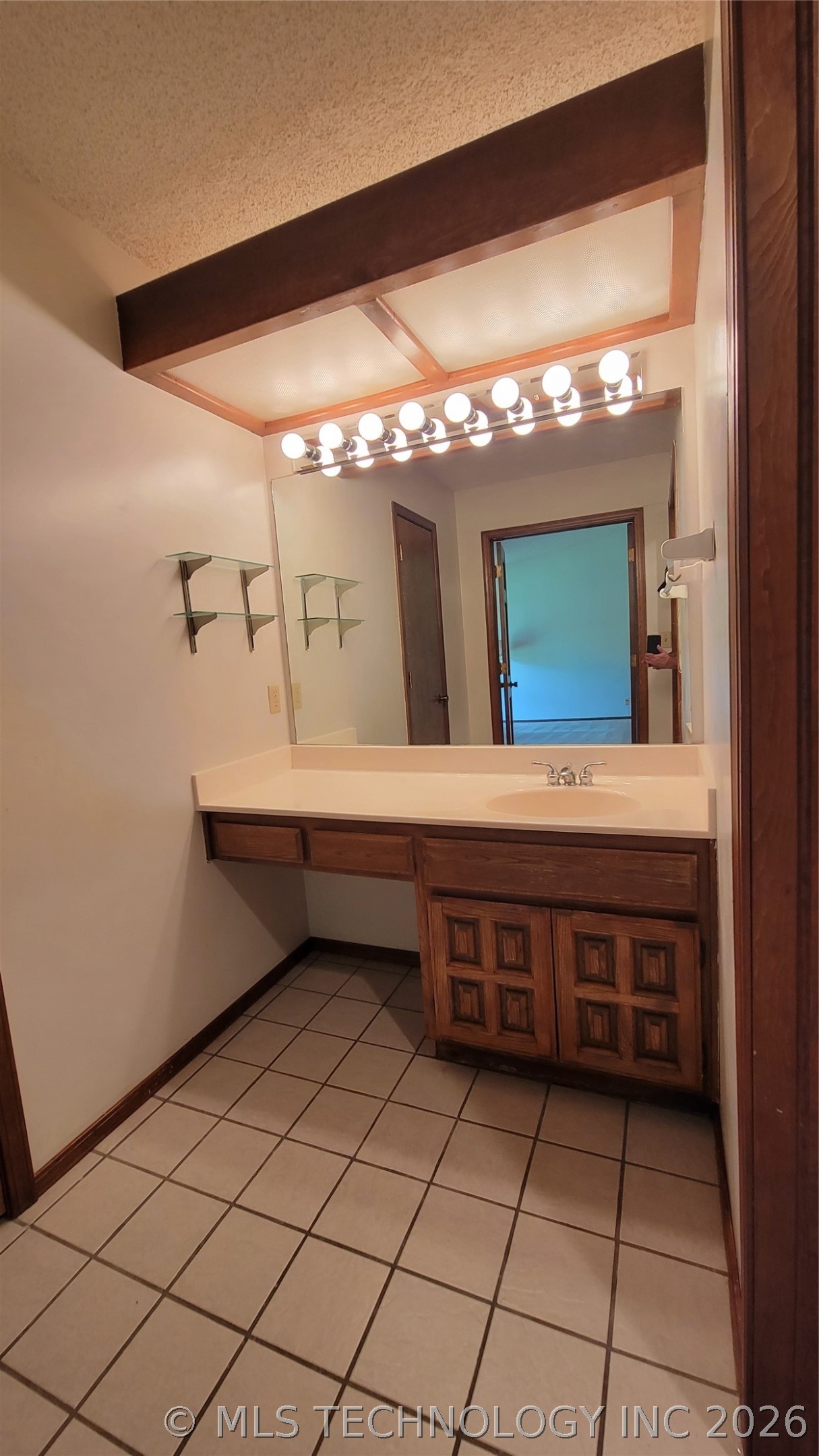 4027 E 82nd Place Property Photo 6
