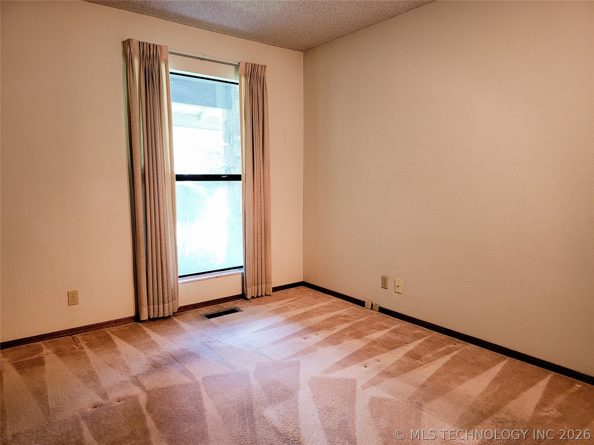 4027 E 82nd Place Property Photo 26