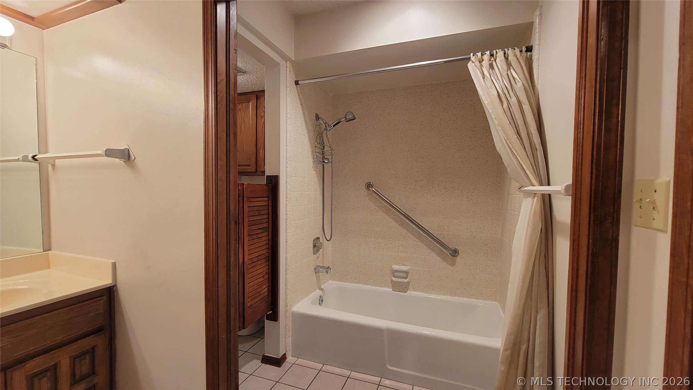 4027 E 82nd Place Property Photo 32