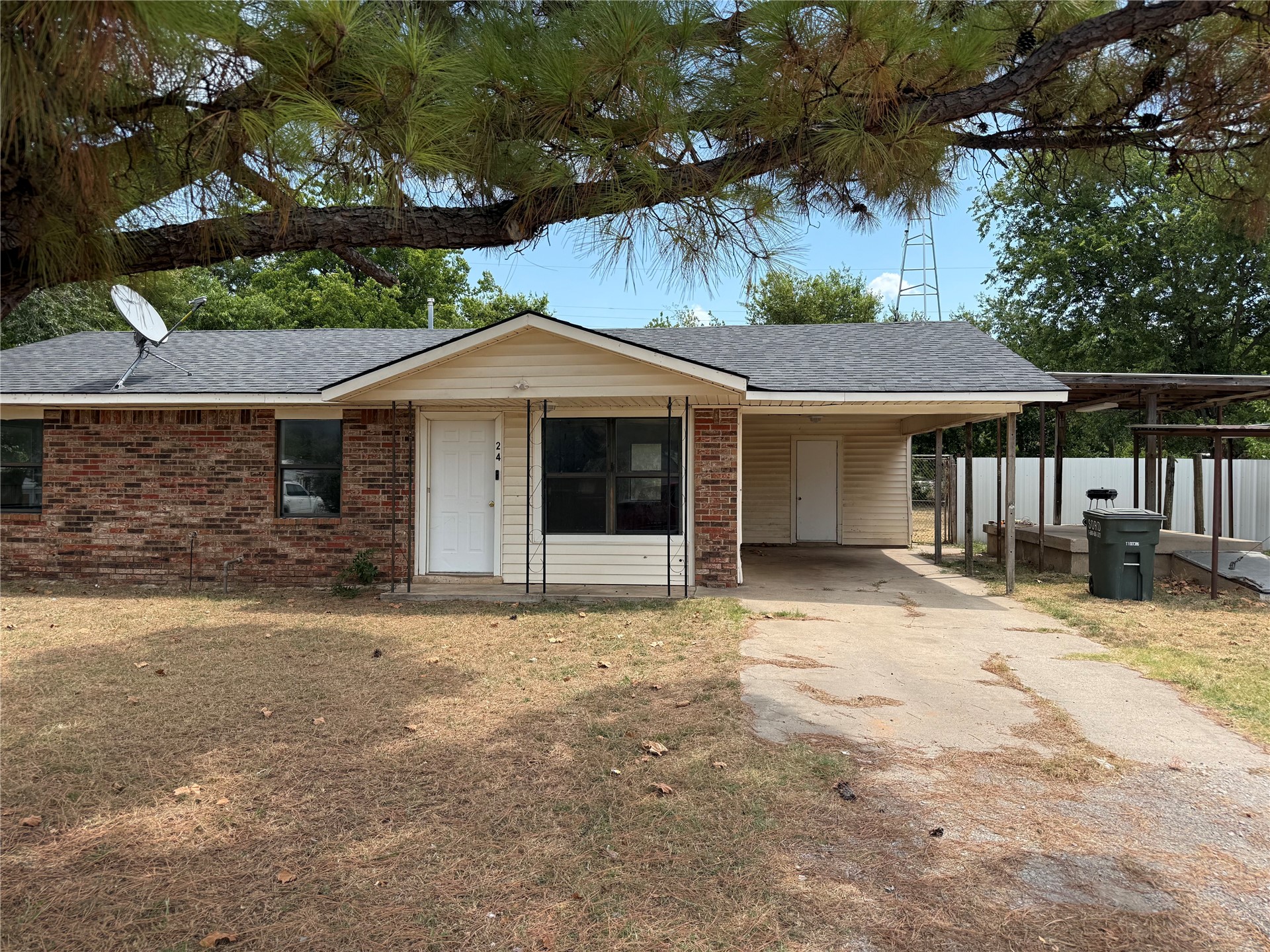 24 2nd Property Photo 1