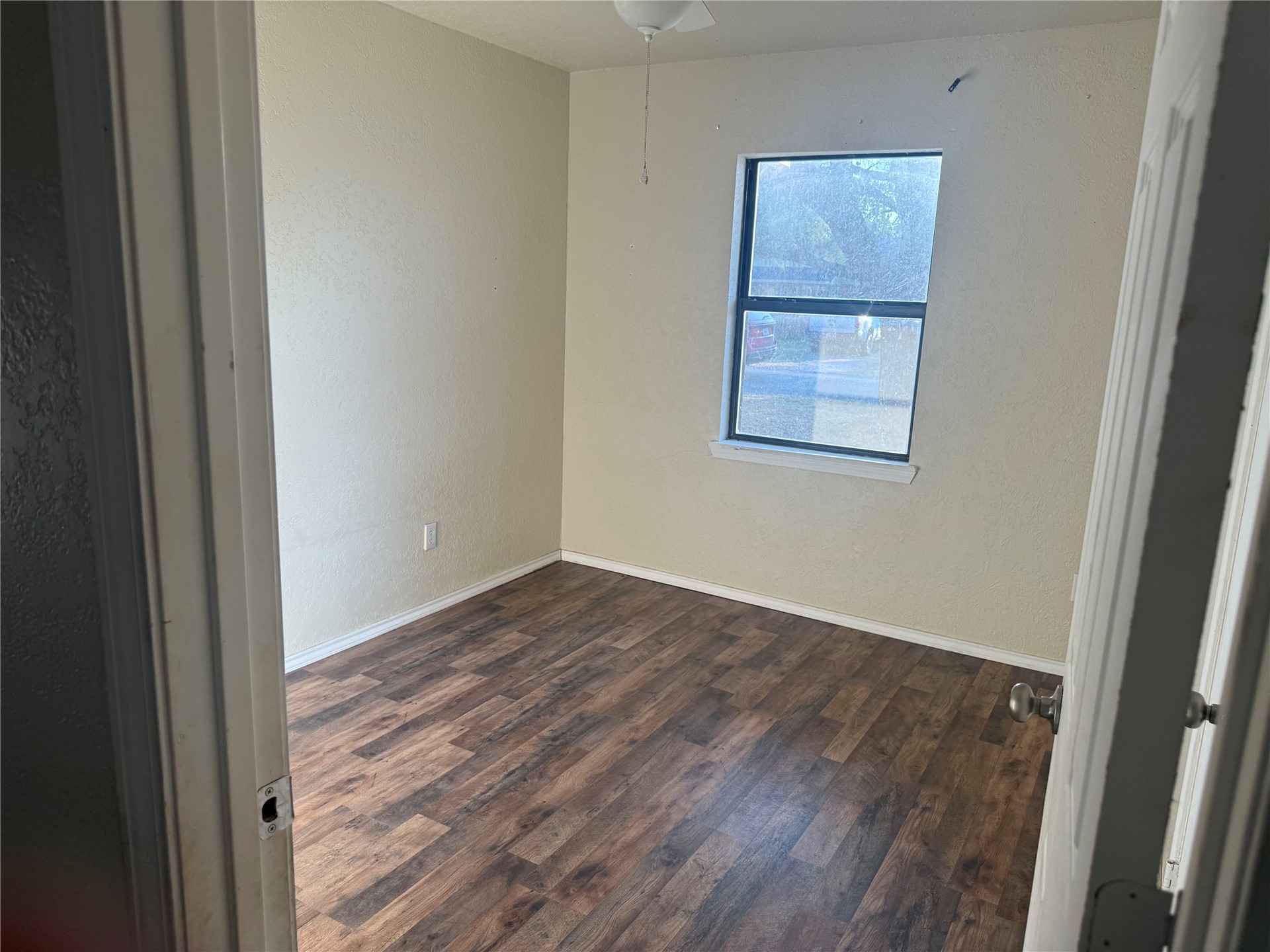 24 2nd Property Photo 10