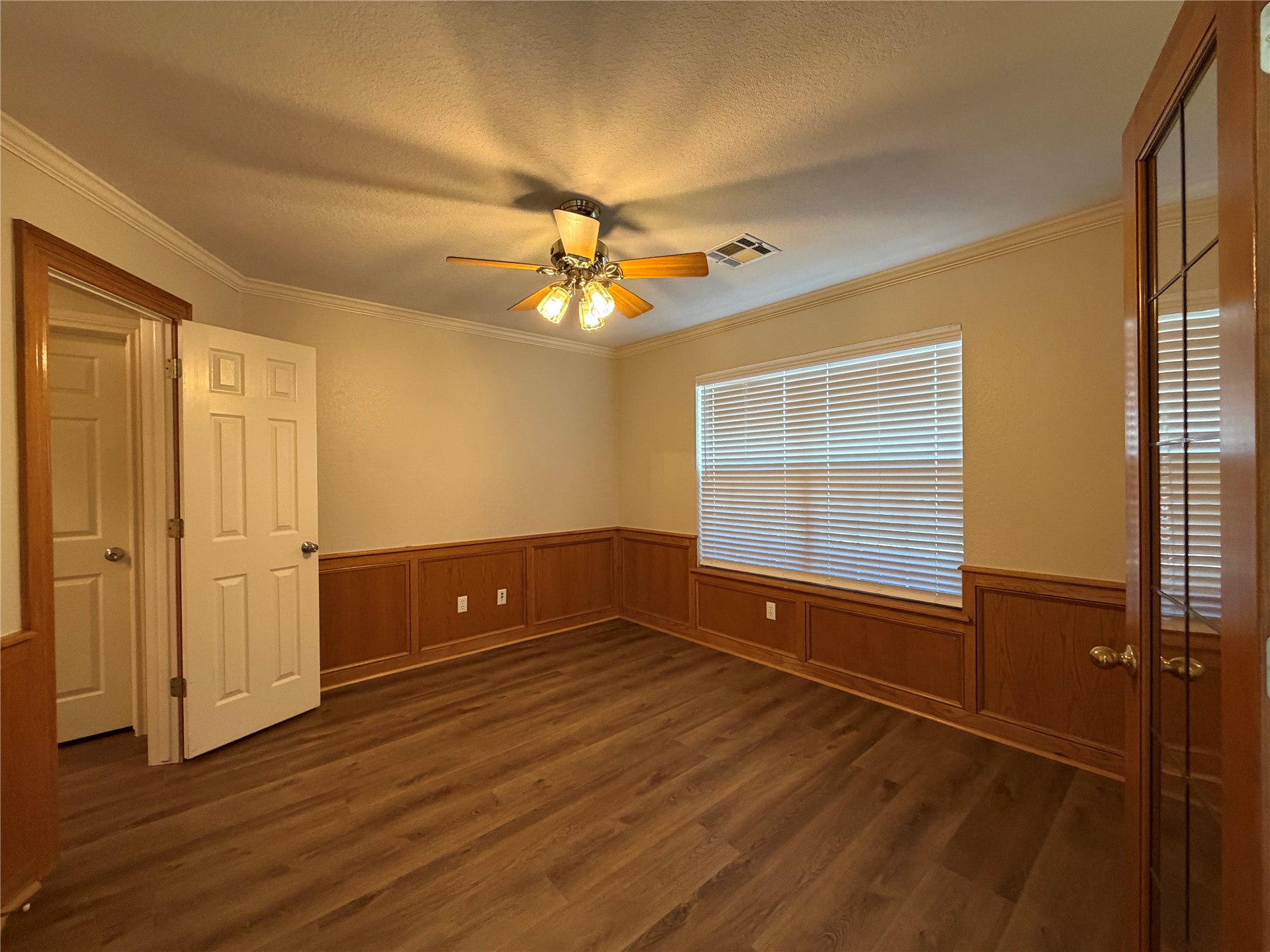 9203 S 73rd East Avenue Property Photo 5
