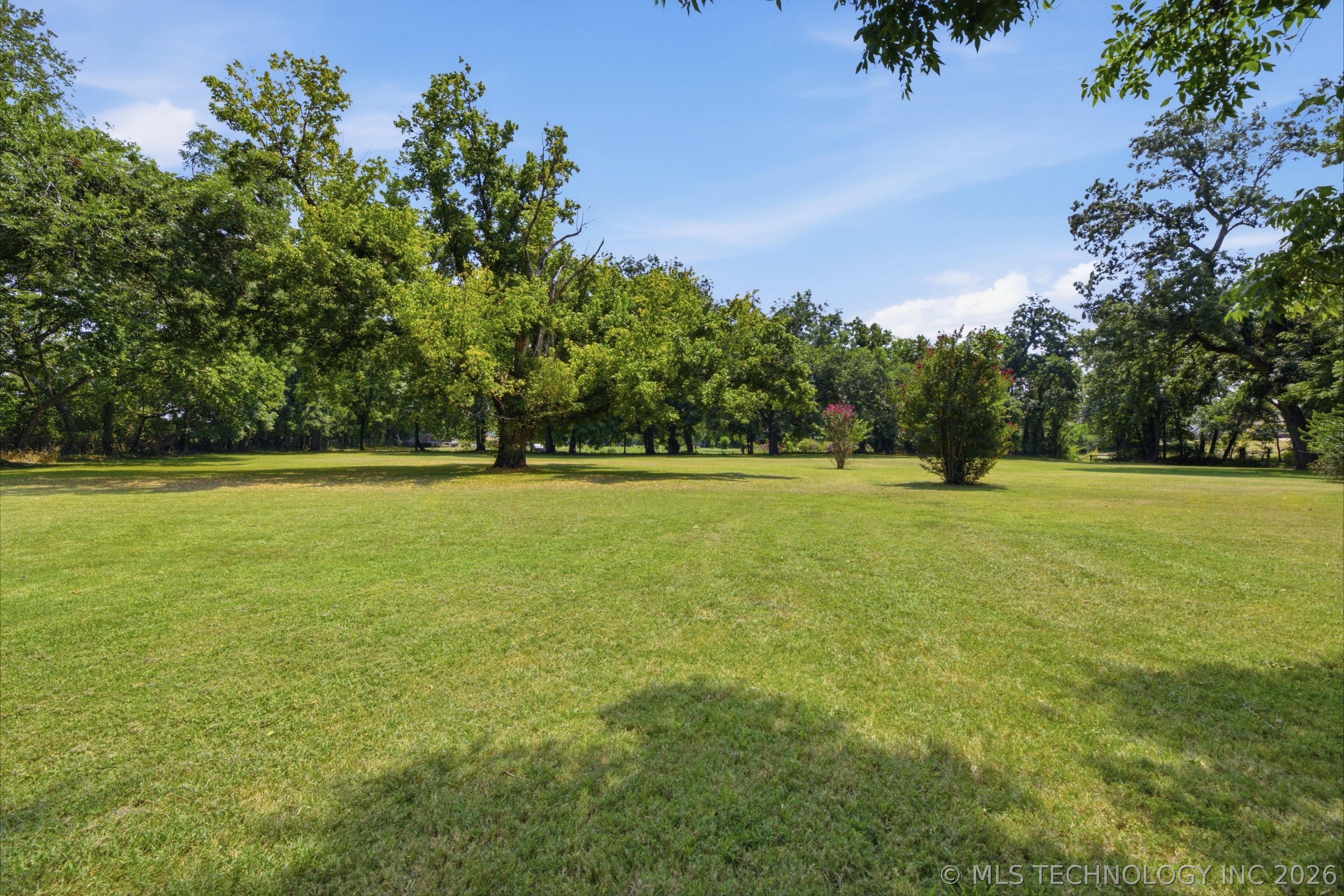 800 S Moore Avenue Property Photo 17