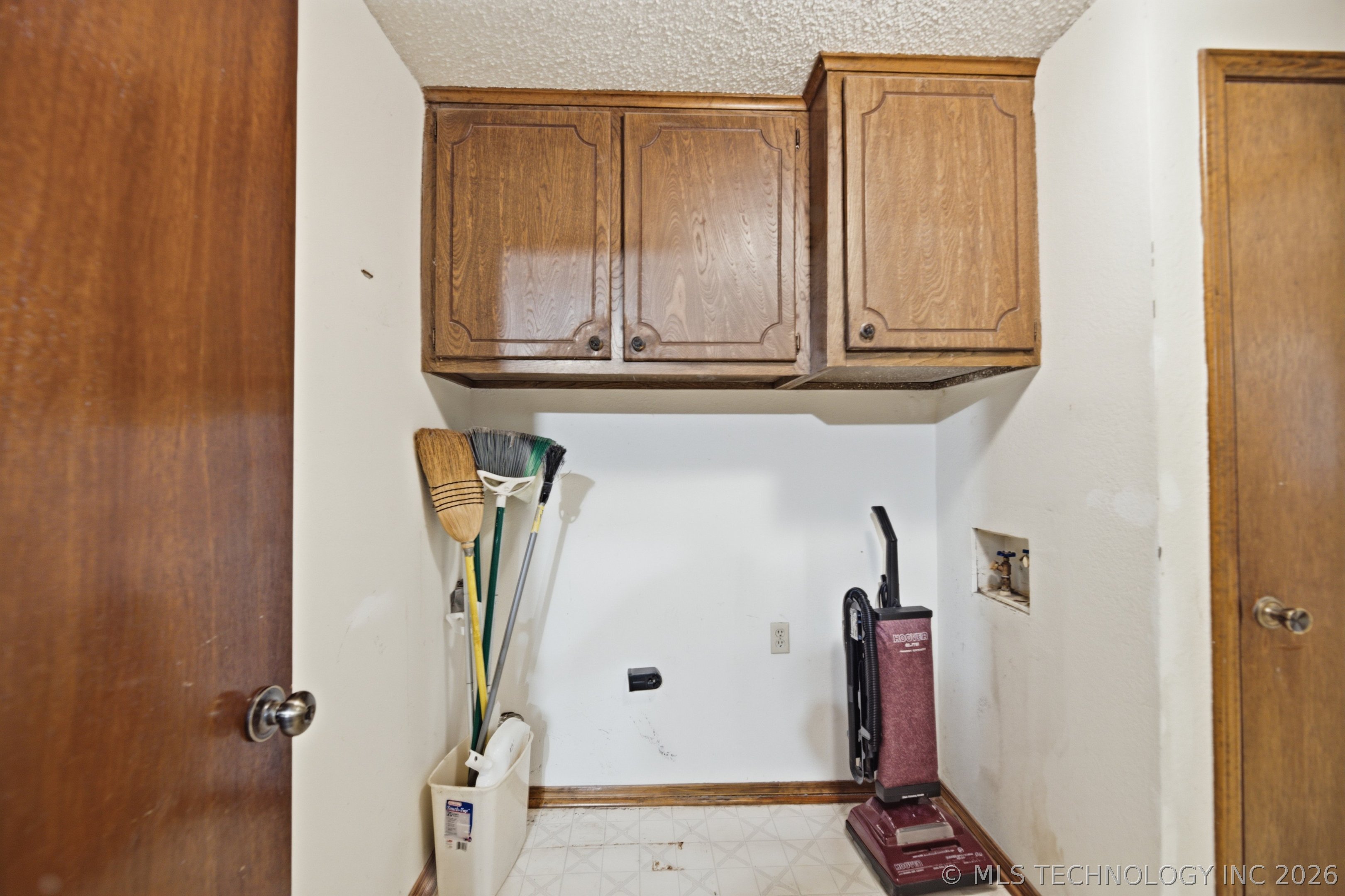 800 S Moore Avenue Property Photo 23