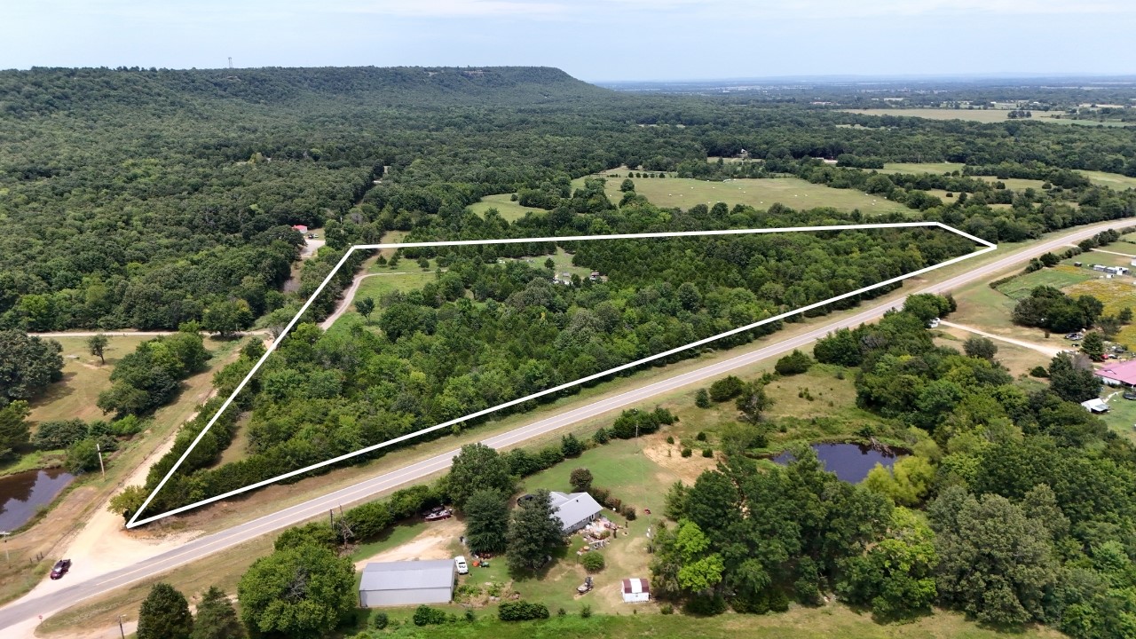 5652 E Highway 71 Property Photo 1
