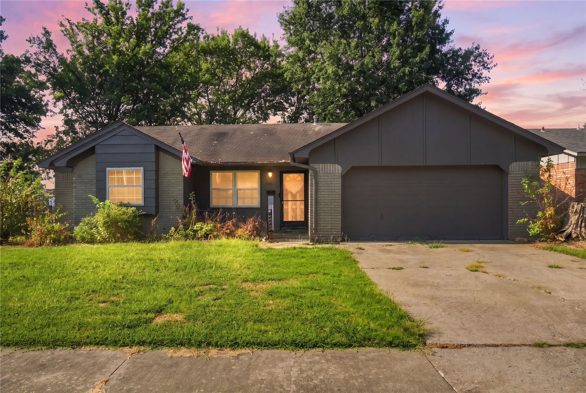 1101 W 14th Place