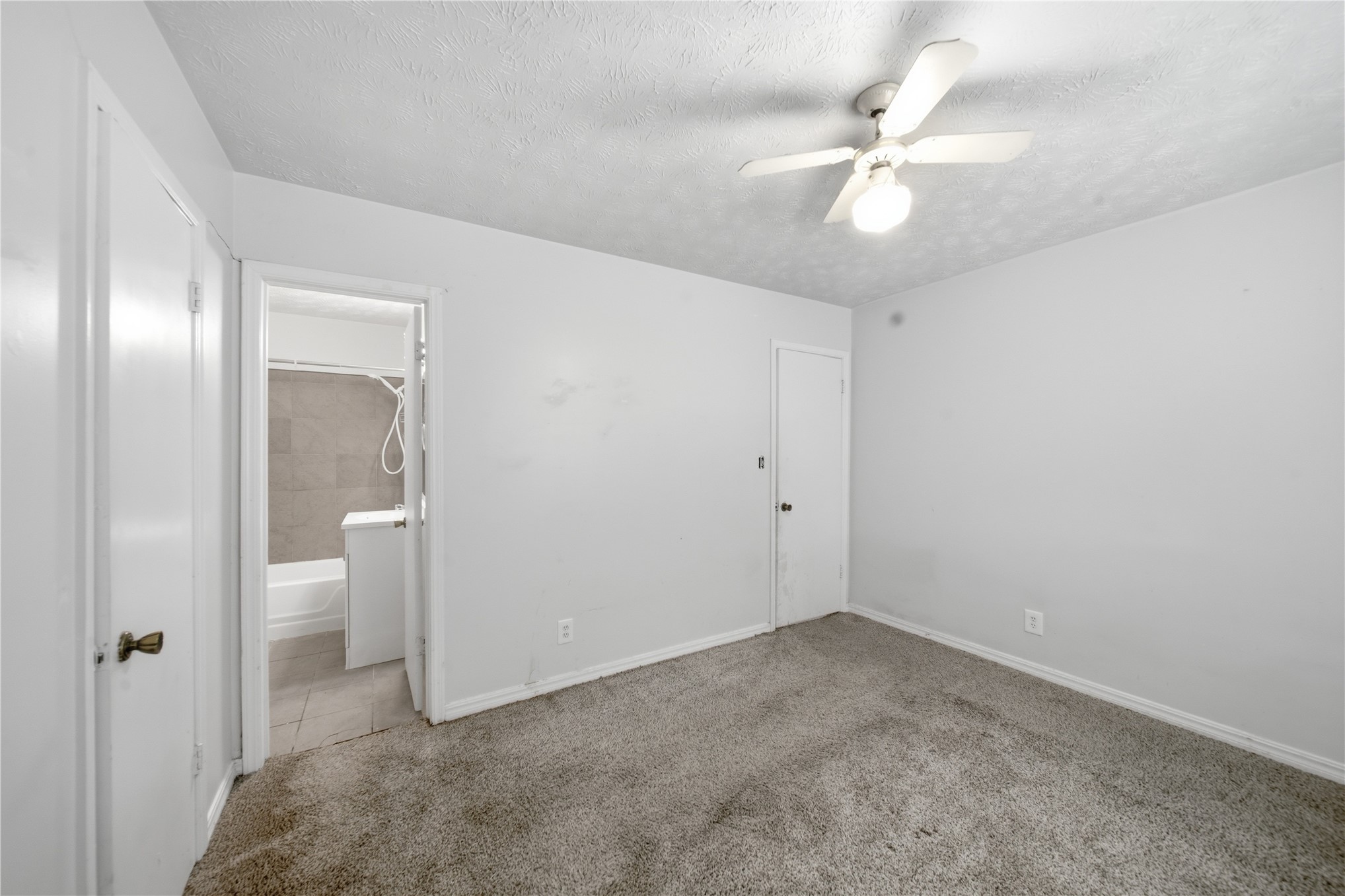 1101 W 14th Place Property Photo 13