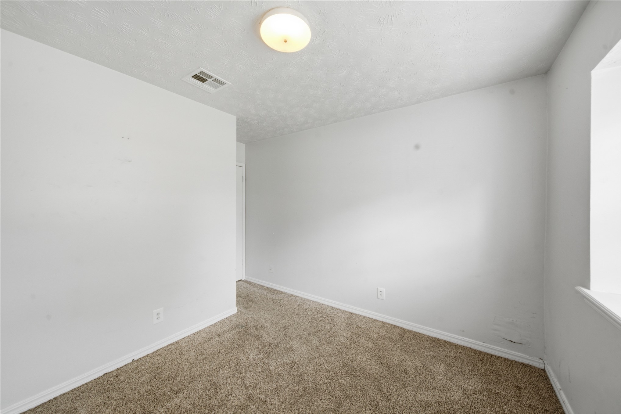 1101 W 14th Place Property Photo 25