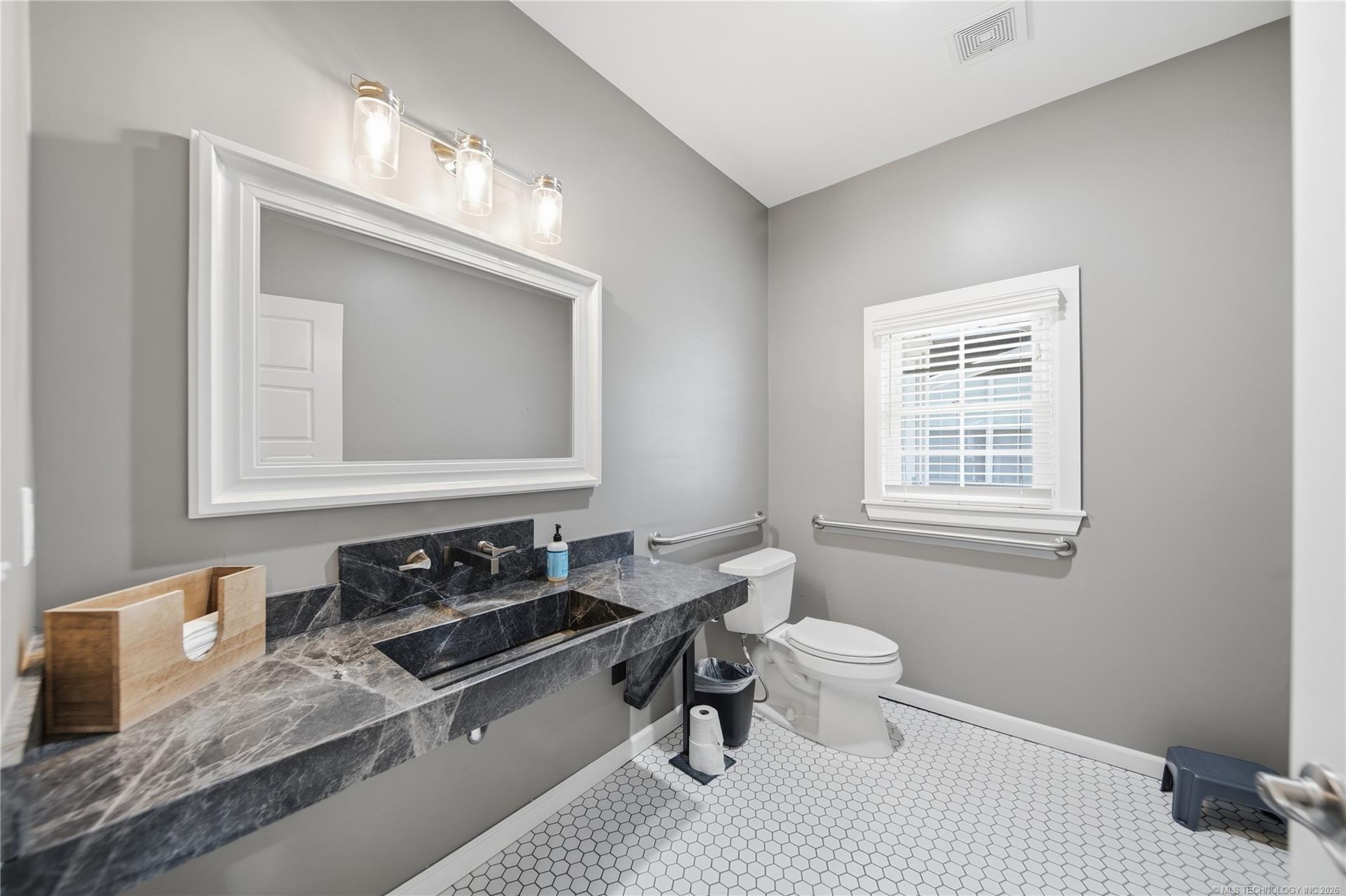 1628 S Cincinnati Avenue Property Photo 10