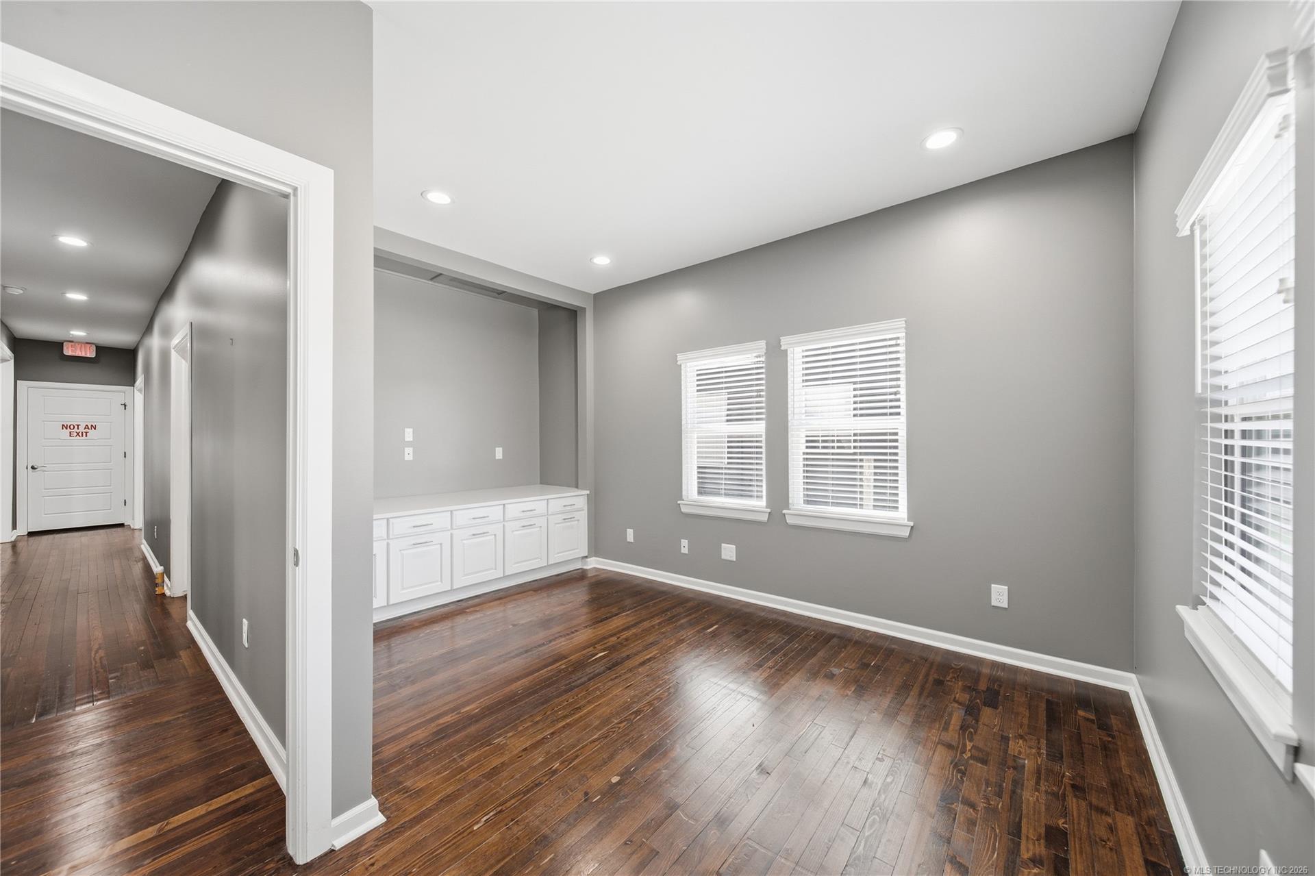 1628 S Cincinnati Avenue Property Photo 12