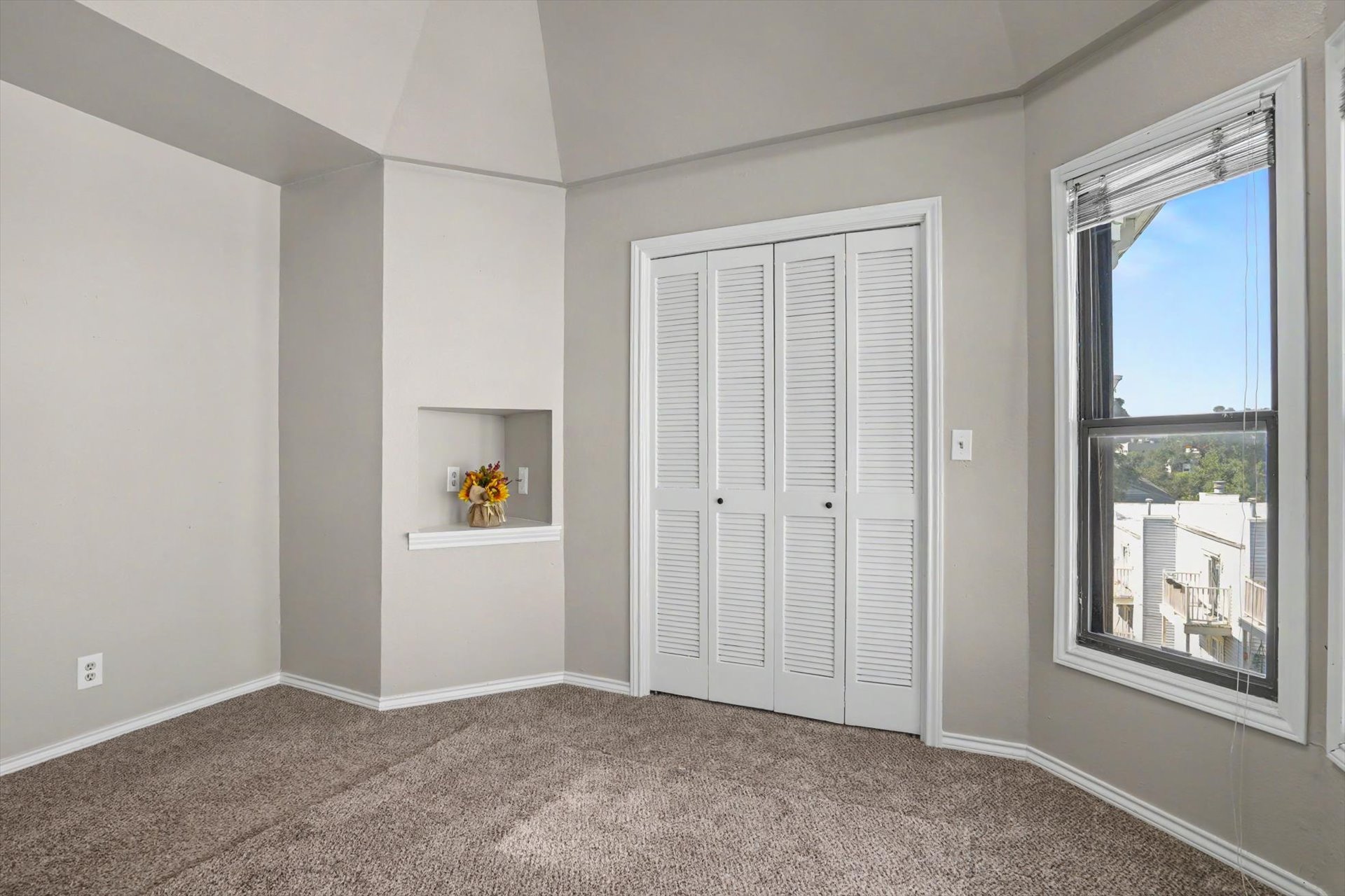 768 W 13th Street B9 Property Photo 23