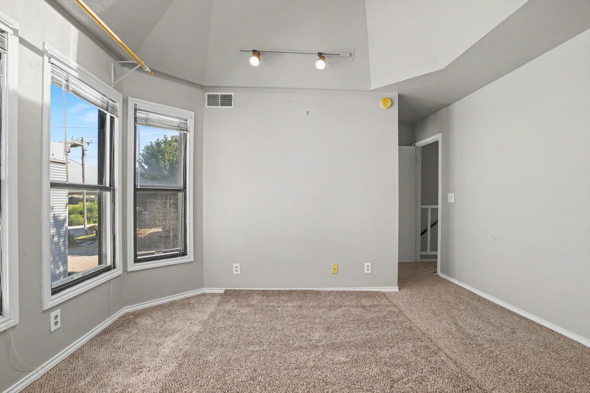 768 W 13th Street B9 Property Photo 24
