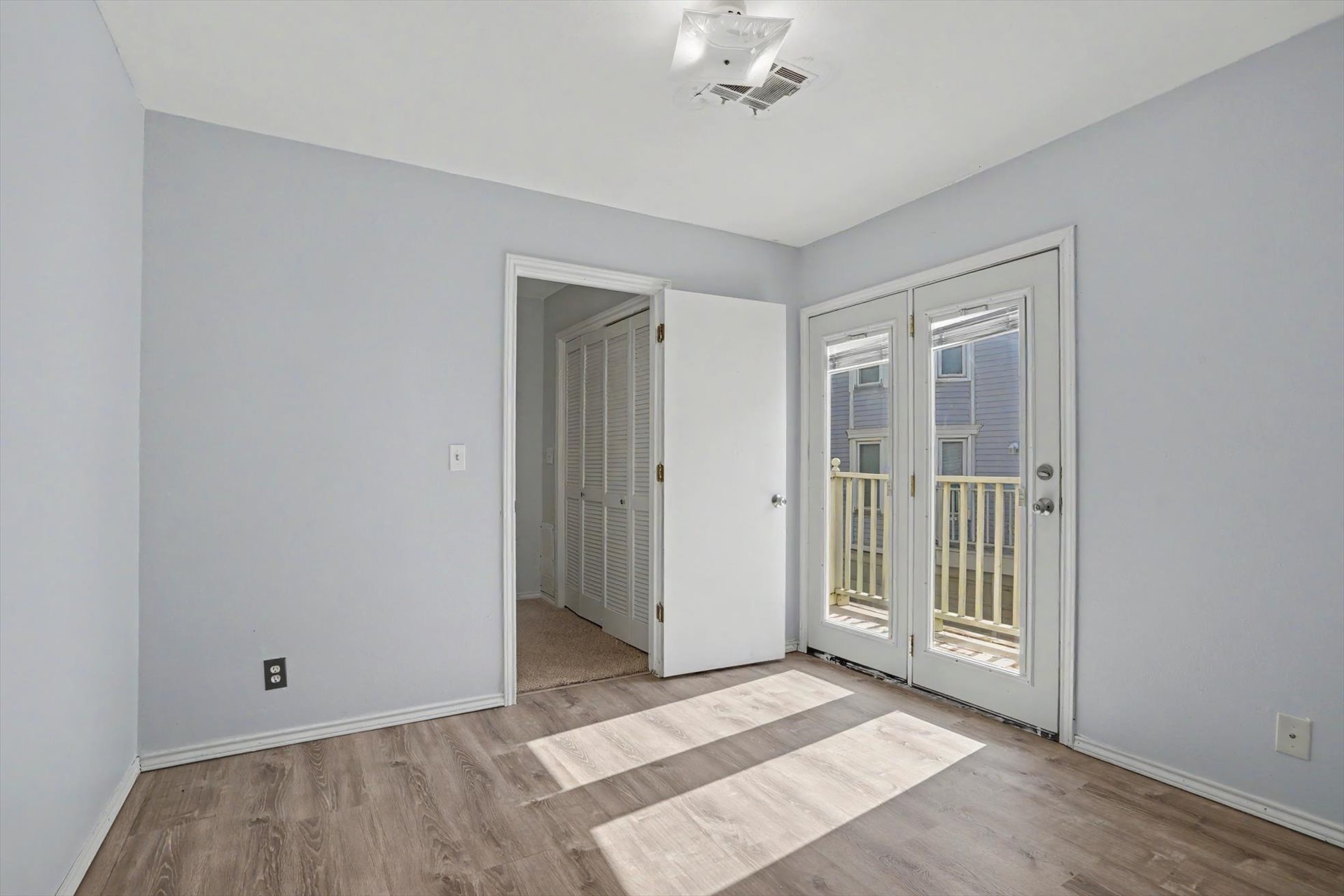 768 W 13th Street B9 Property Photo 28