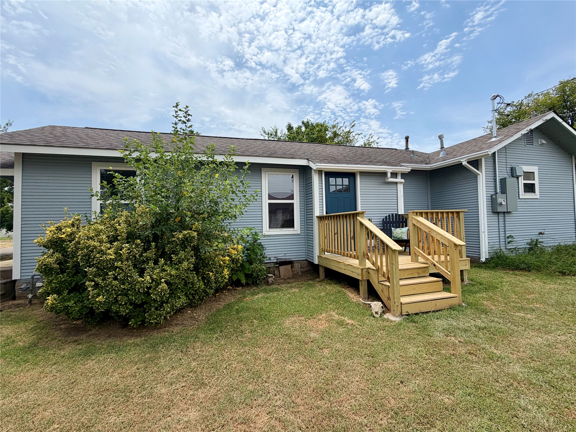 307 N Hartman Avenue Property Photo 1