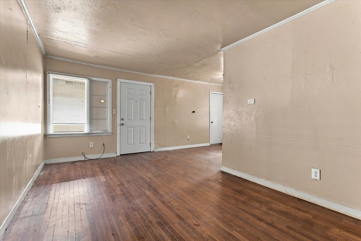 1830 N Martin Luther King Jr Boulevard E Property Photo 3