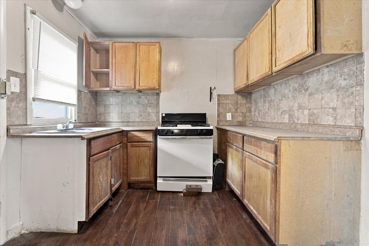 1830 N Martin Luther King Jr Boulevard E Property Photo 5