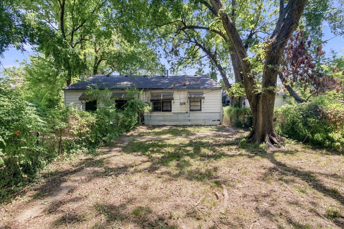 1830 N Martin Luther King Jr Boulevard E Property Photo 11