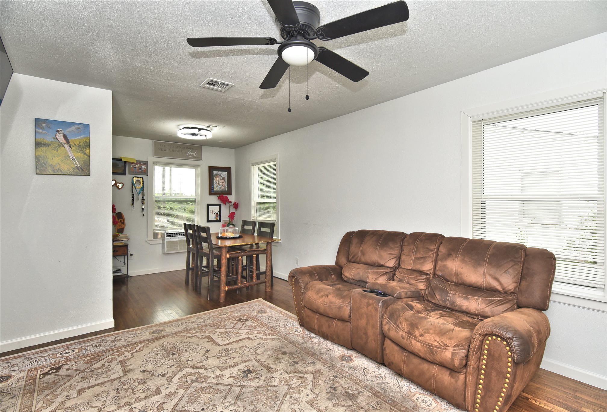 3216 E Oklahoma Place Property Photo 9
