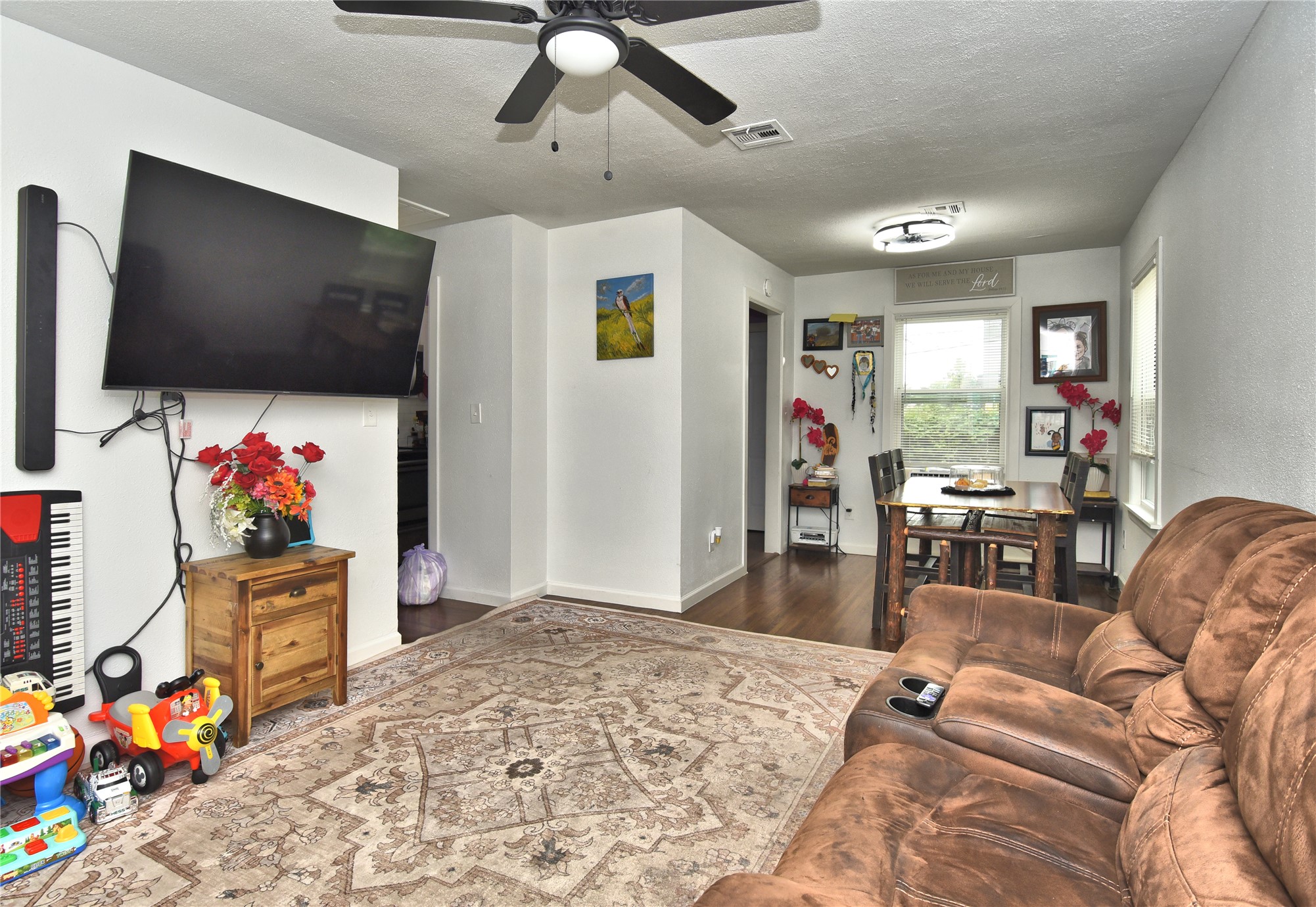 3216 E Oklahoma Place Property Photo 10