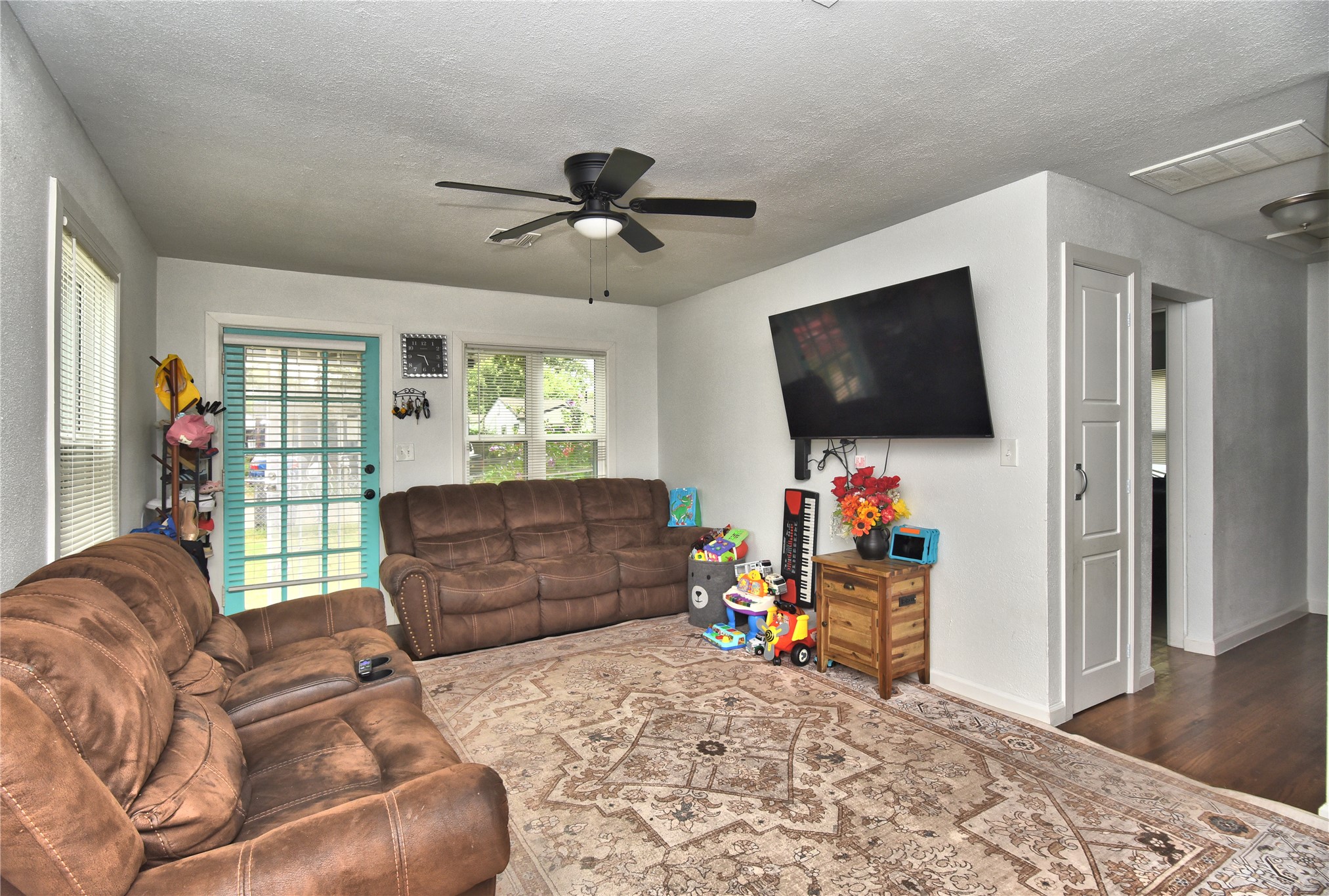 3216 E Oklahoma Place Property Photo 11