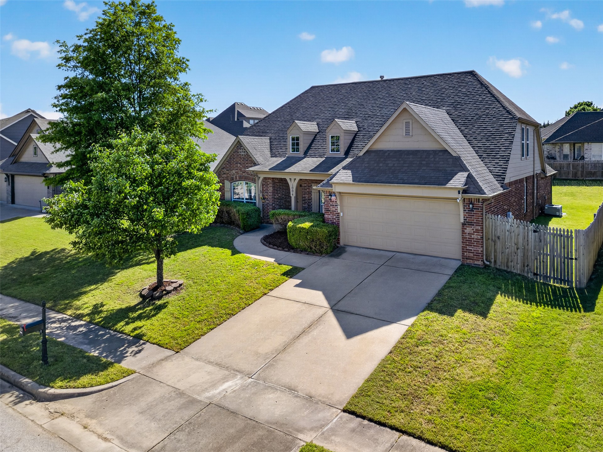 1004 S 75th Street Property Photo 1