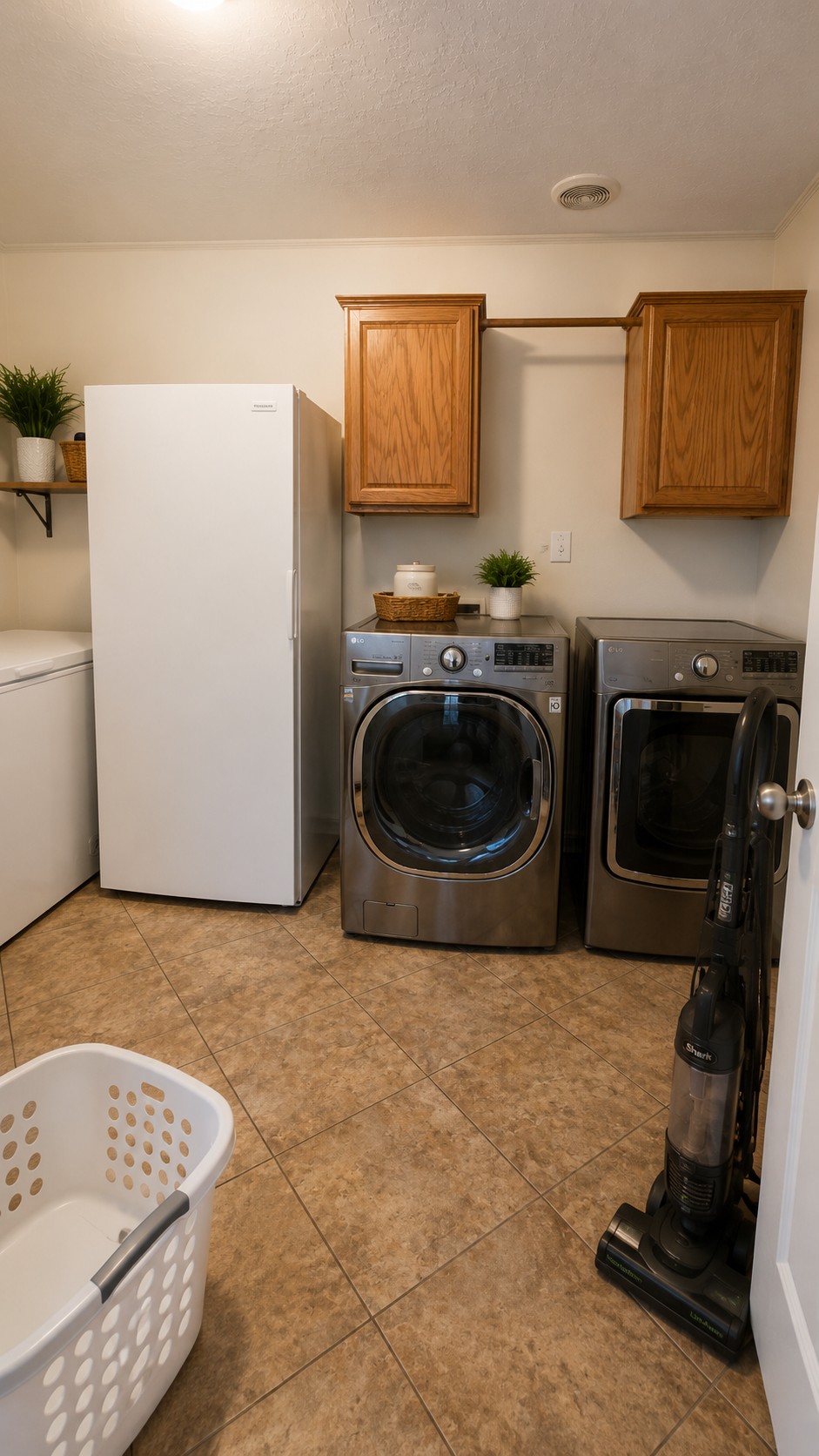 17526 S 410 Road Property Photo 6