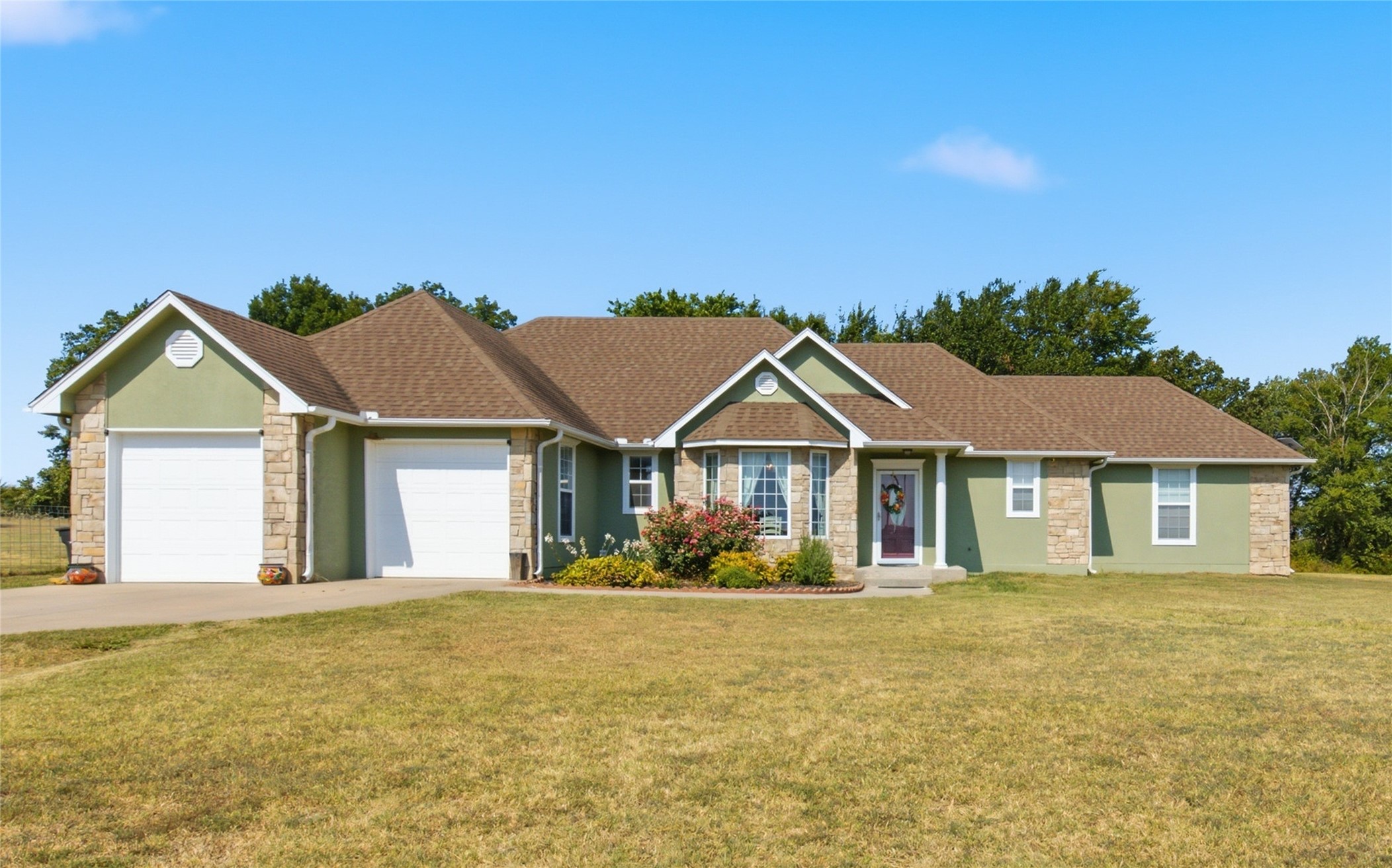 17975 County Road 3518 Property Photo 1