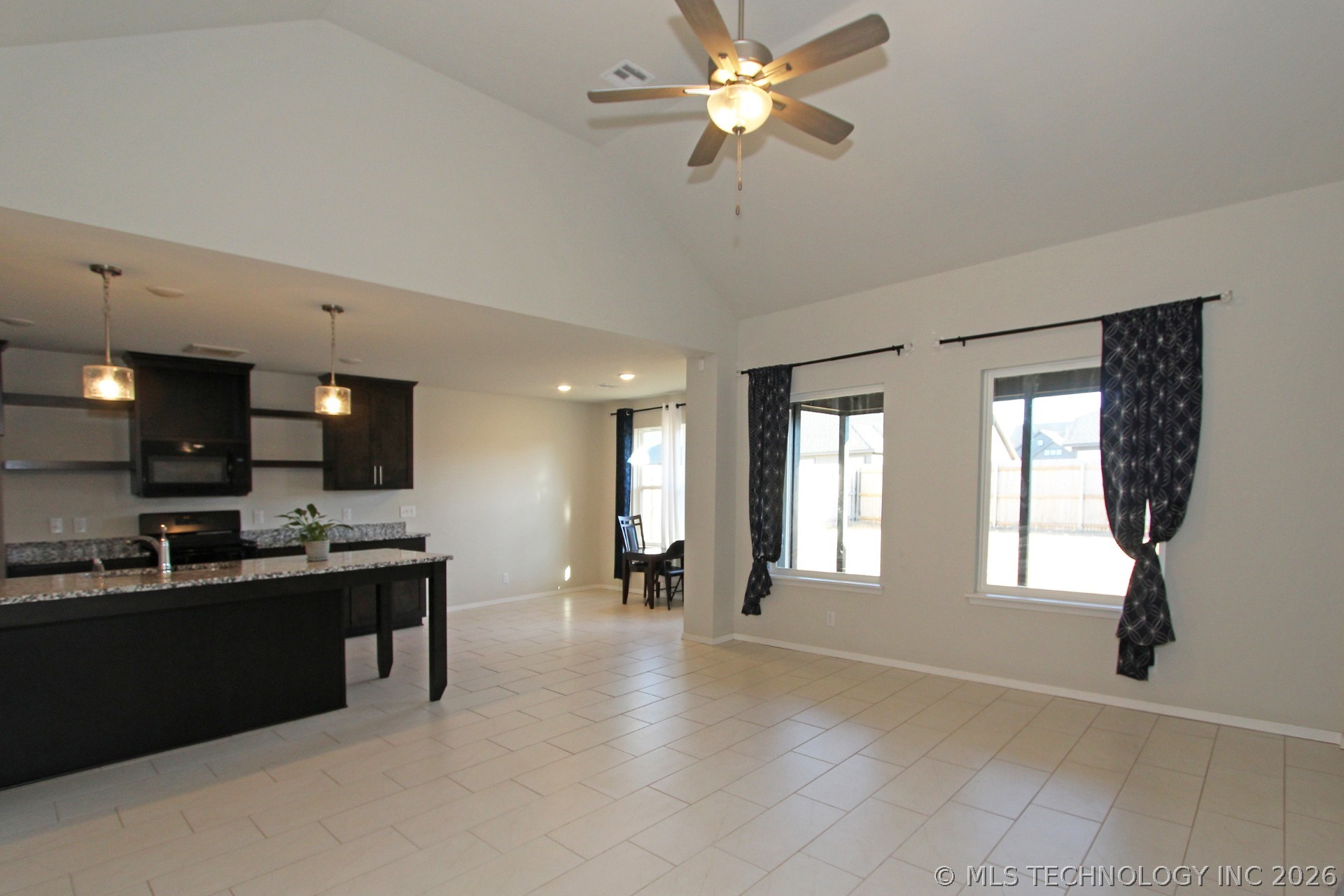 1664 E 138 Street Property Photo 2