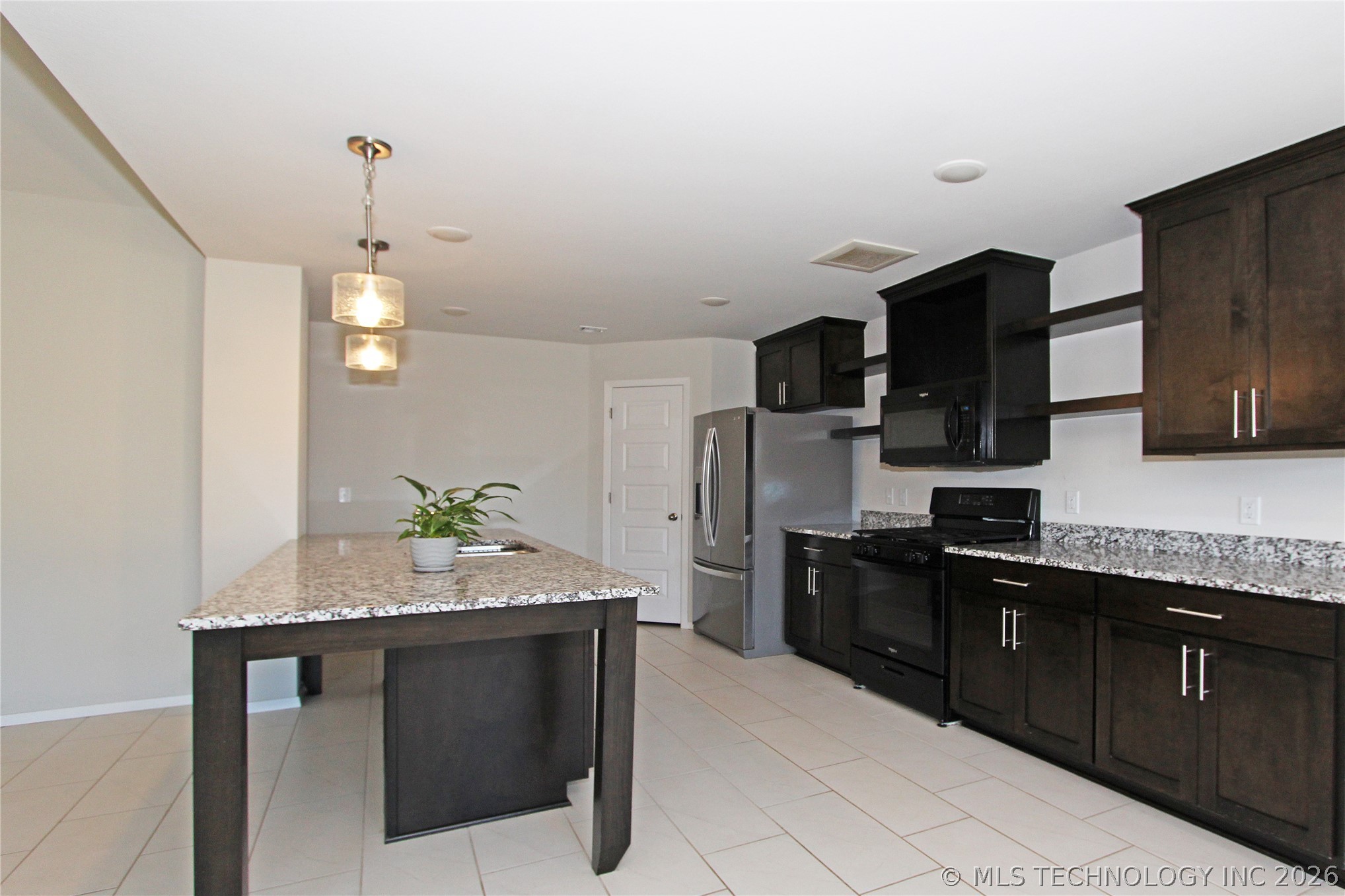 1664 E 138 Street Property Photo 16