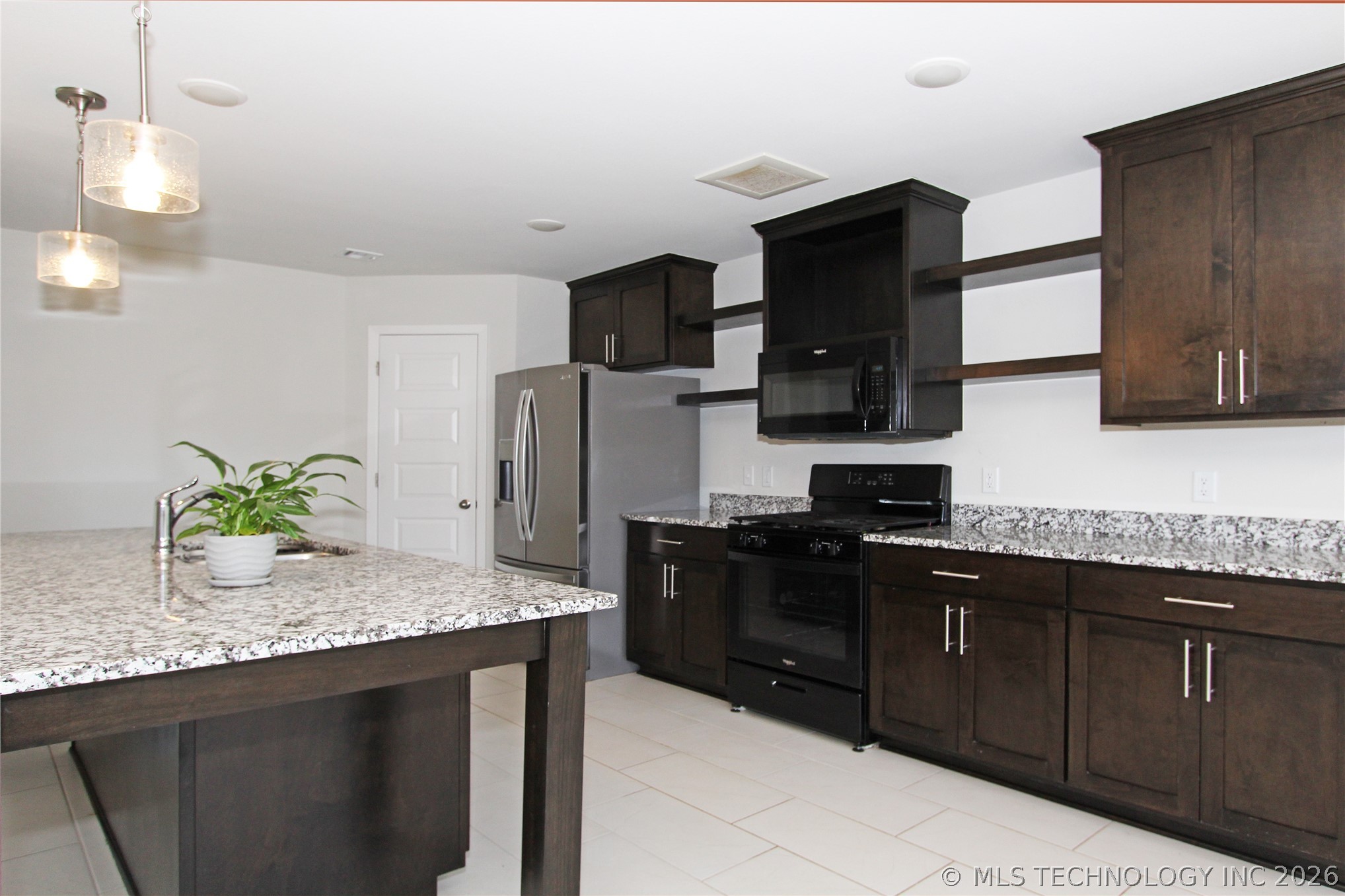 1664 E 138 Street Property Photo 18
