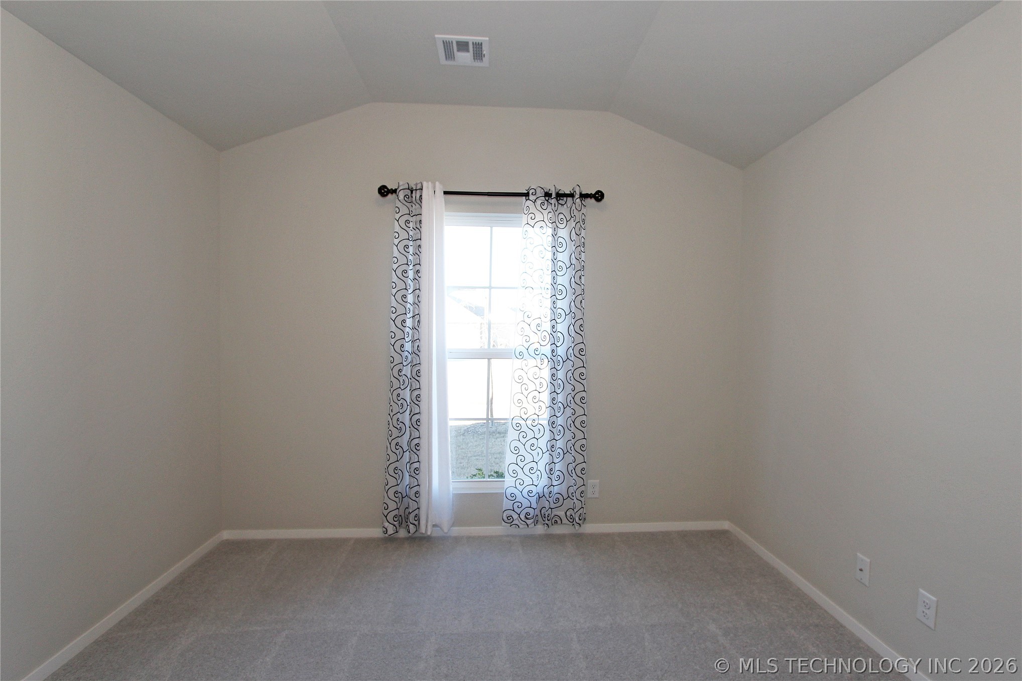 1664 E 138 Street Property Photo 23