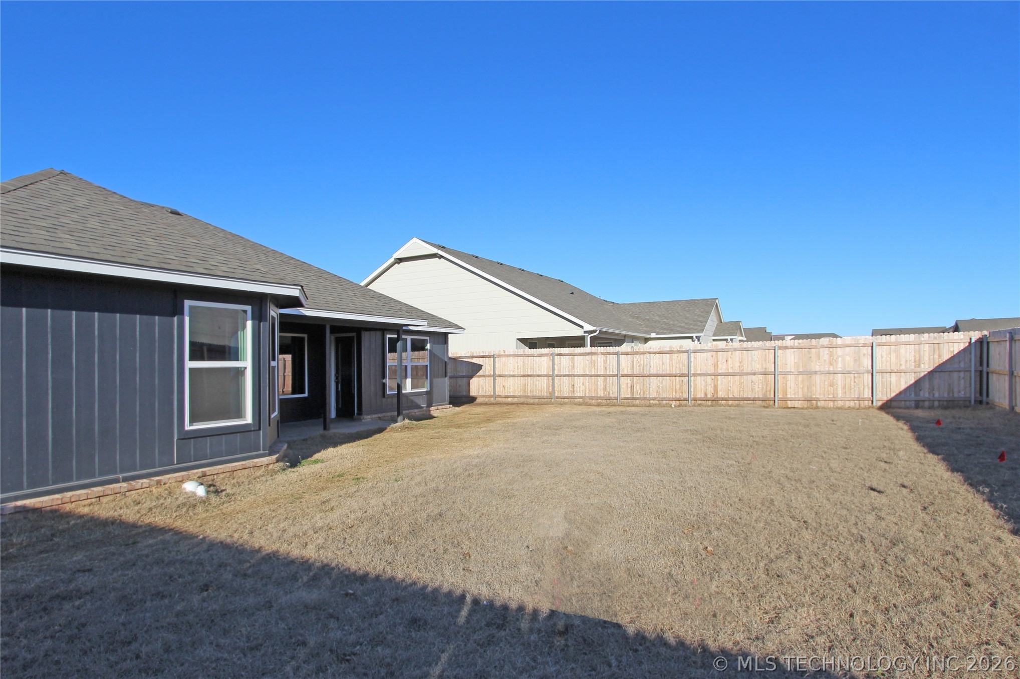 1664 E 138 Street Property Photo 32