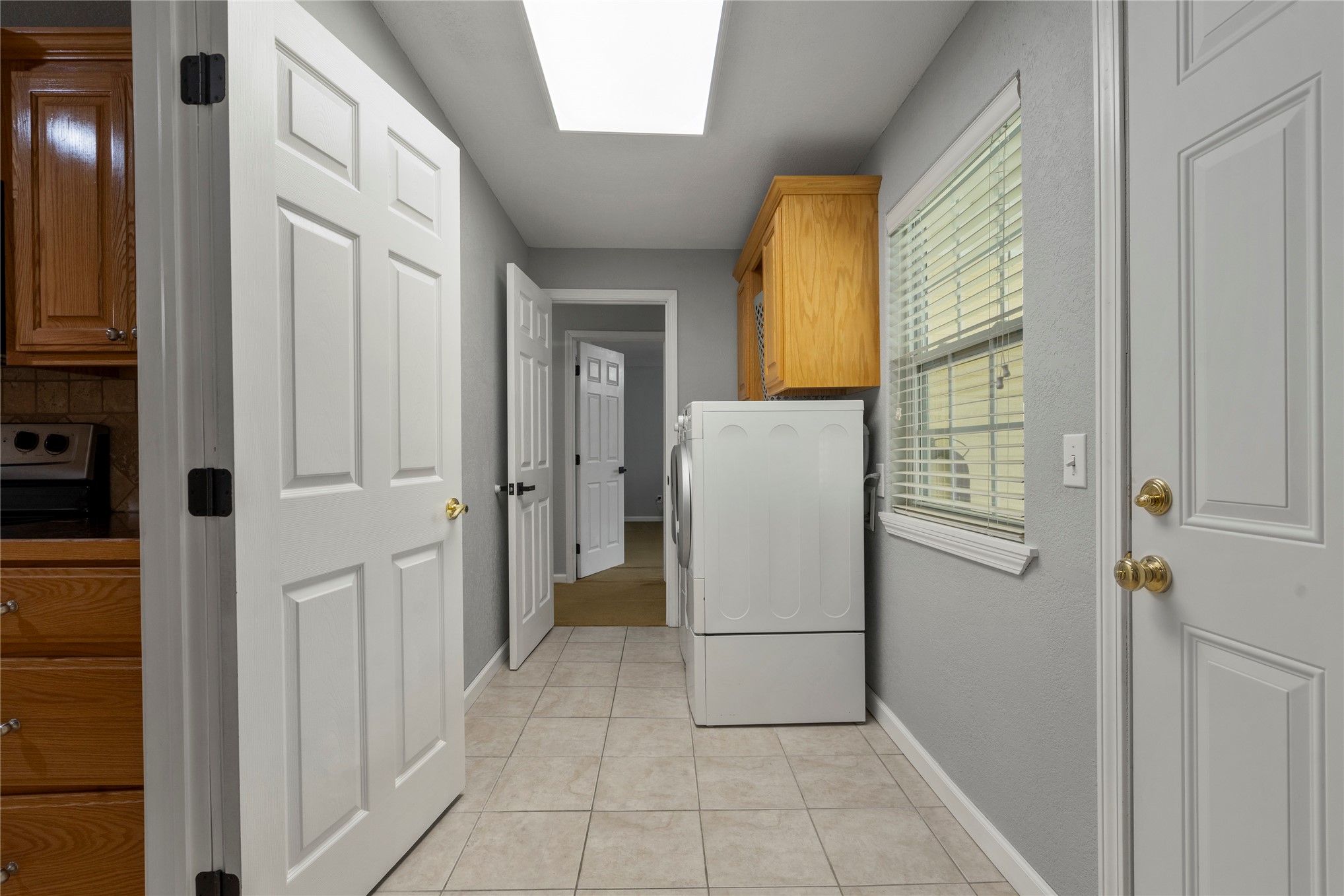 831 E Elgin Place Property Photo 11