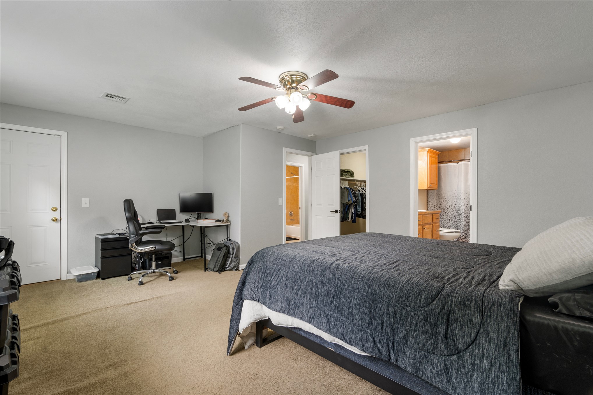 831 E Elgin Place Property Photo 13