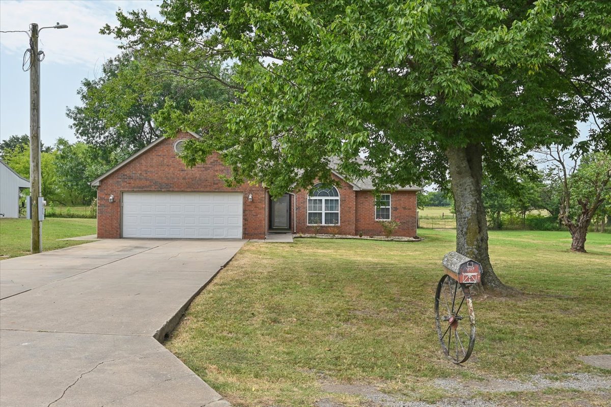 12808 E 170th Street North Property Photo 4