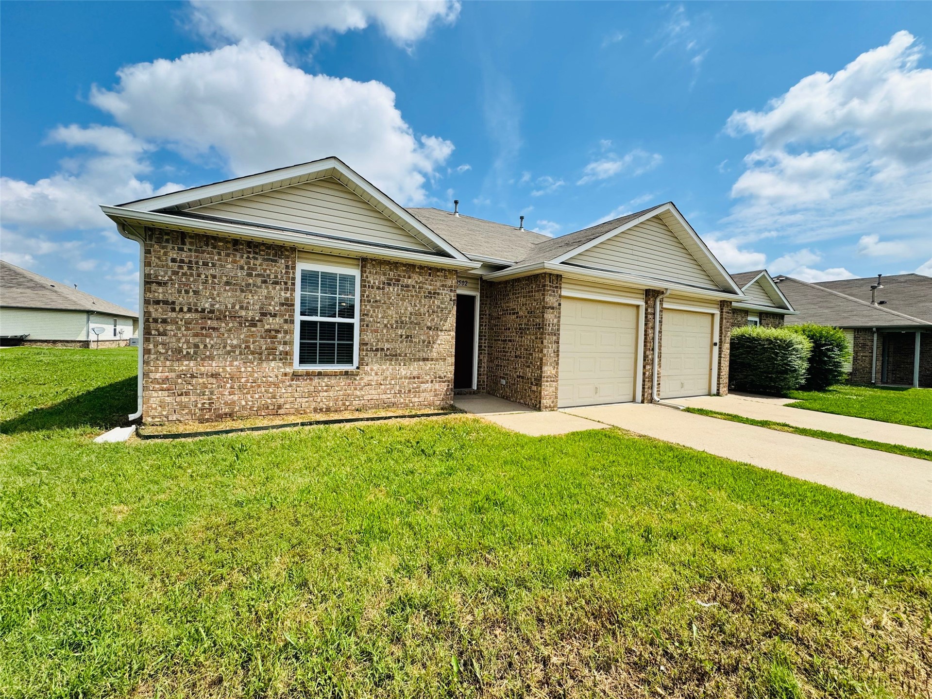 3504 E Gillette Street Property Photo 1