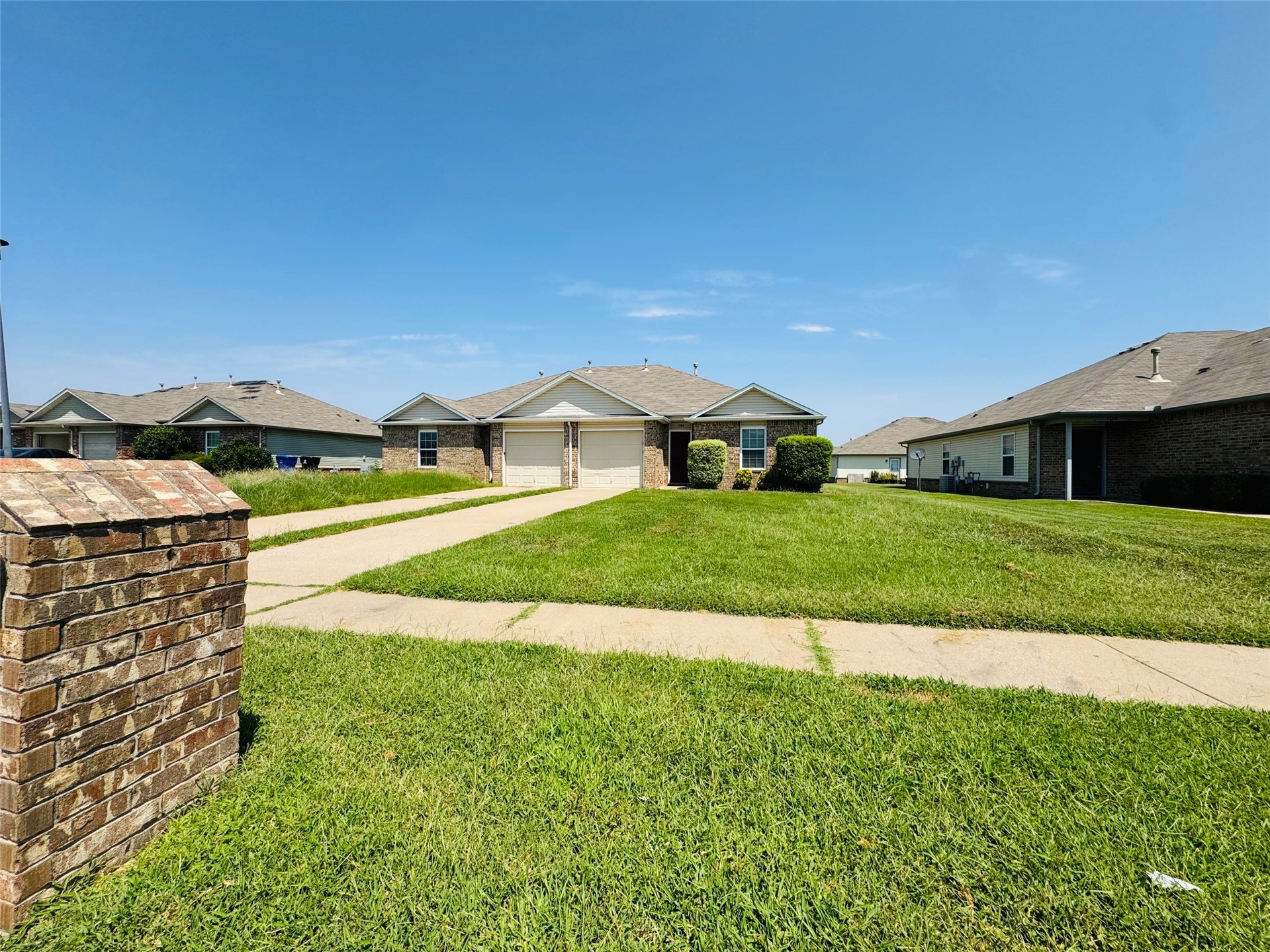 3504 E Gillette Street Property Photo 3