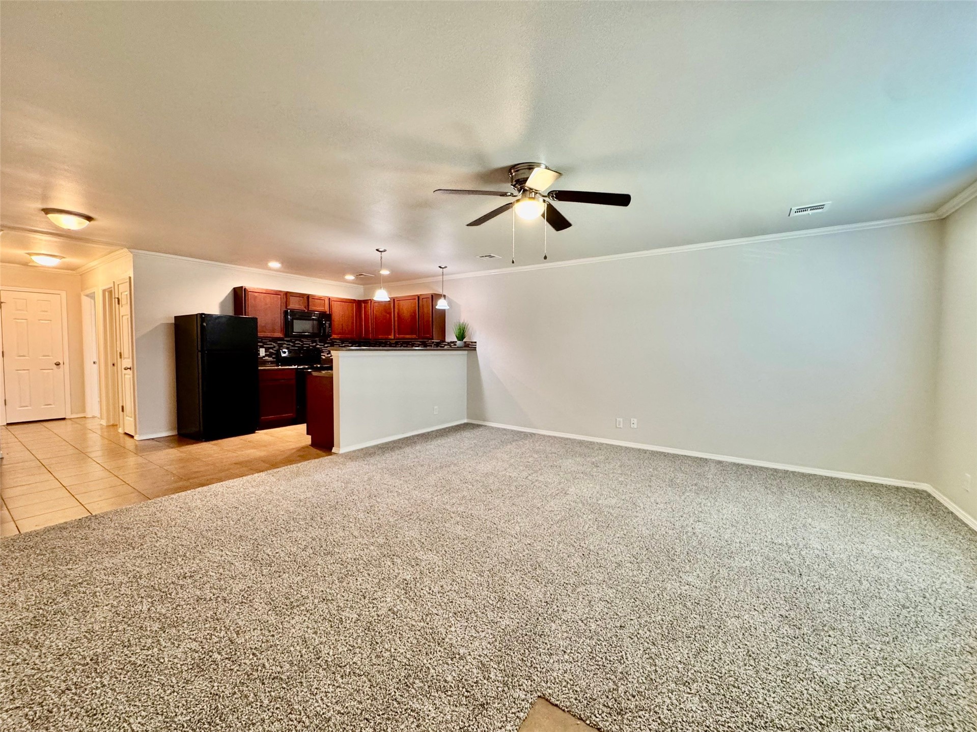 3504 E Gillette Street Property Photo 8