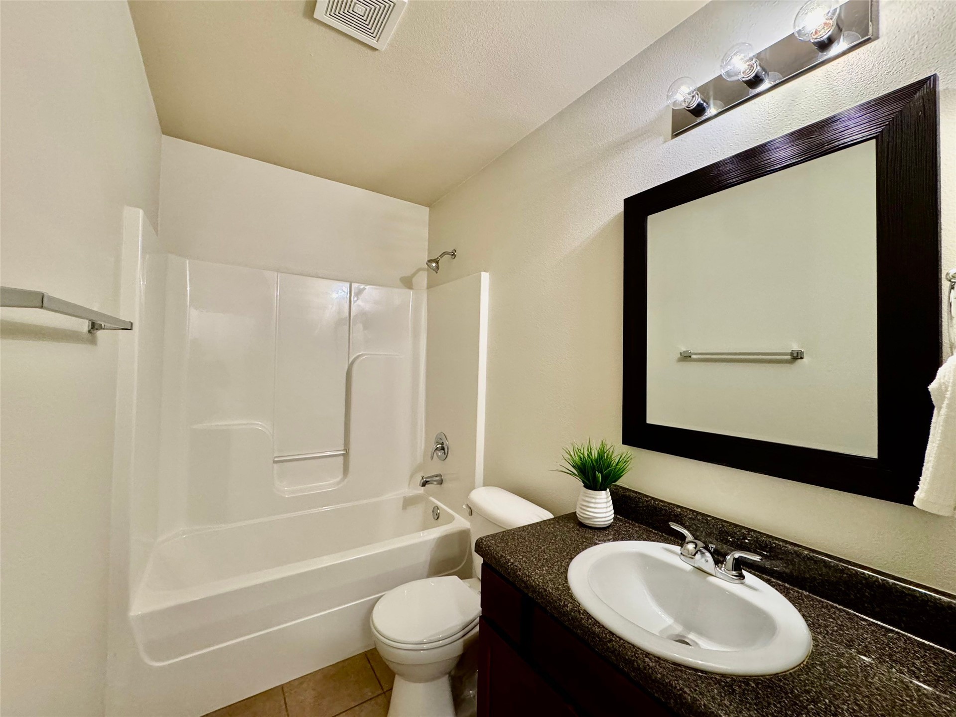 3504 E Gillette Street Property Photo 17