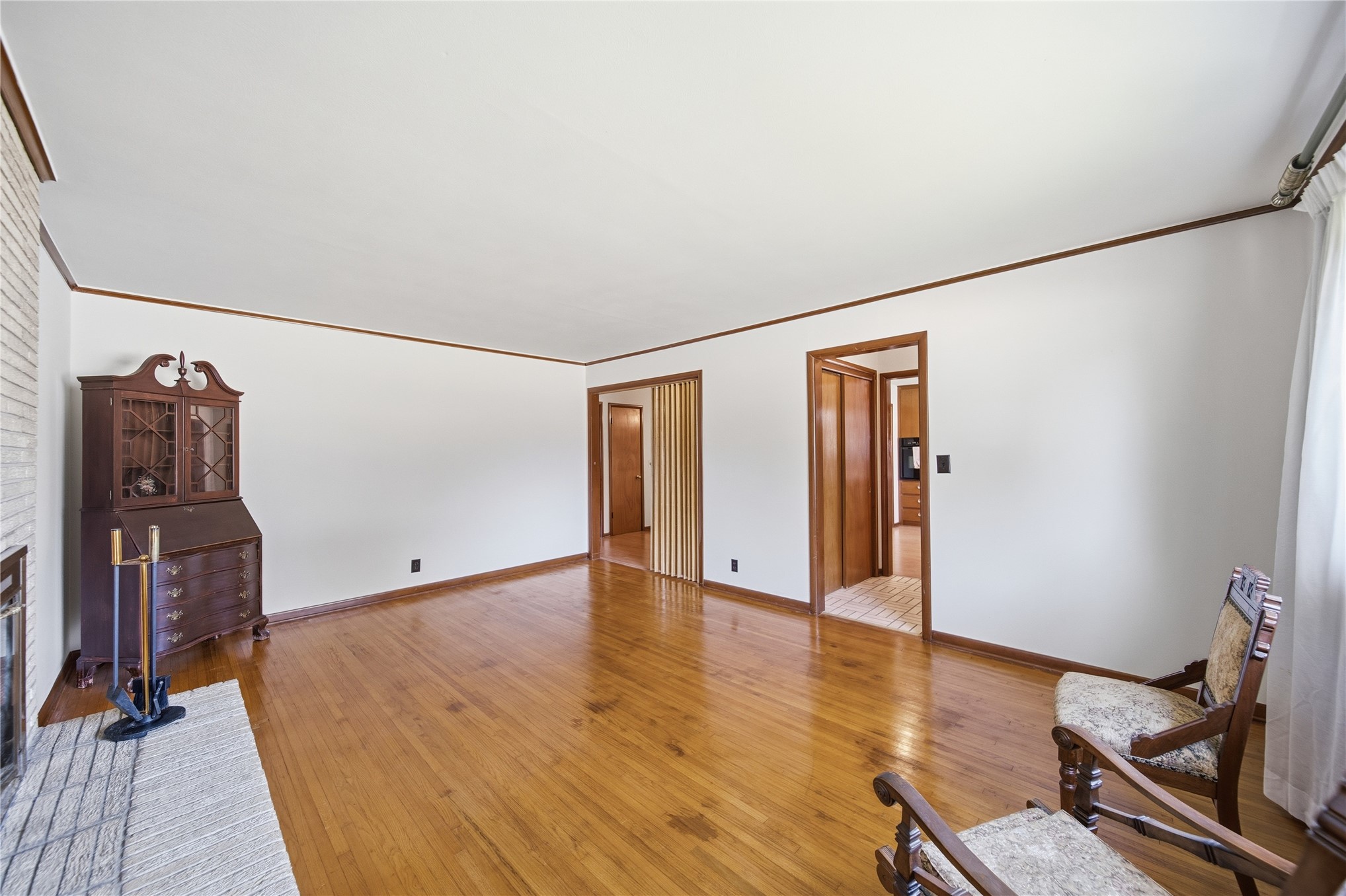 6736 E 28th Street Property Photo 5