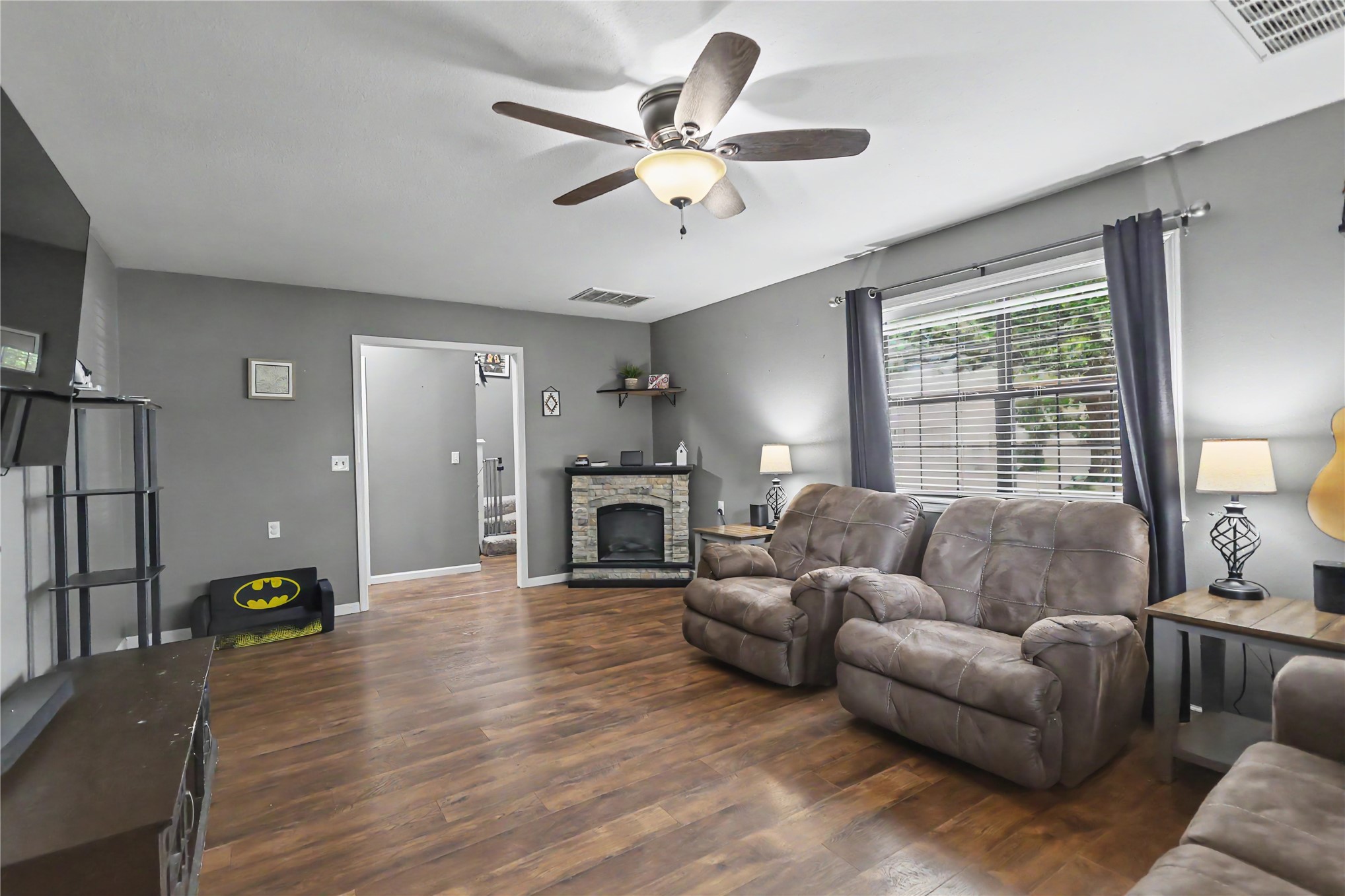 1218 E Boone Street Property Photo 16