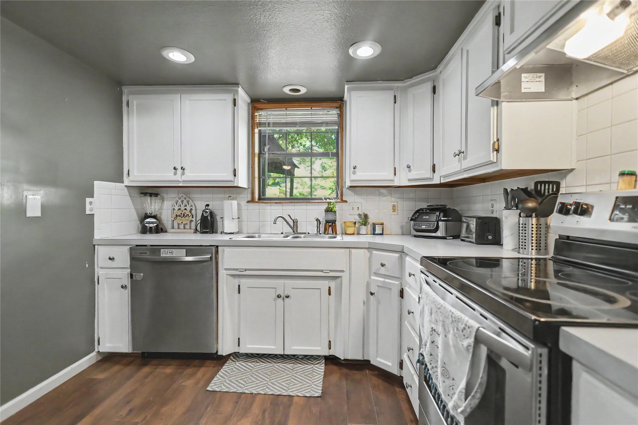 1218 E Boone Street Property Photo 27