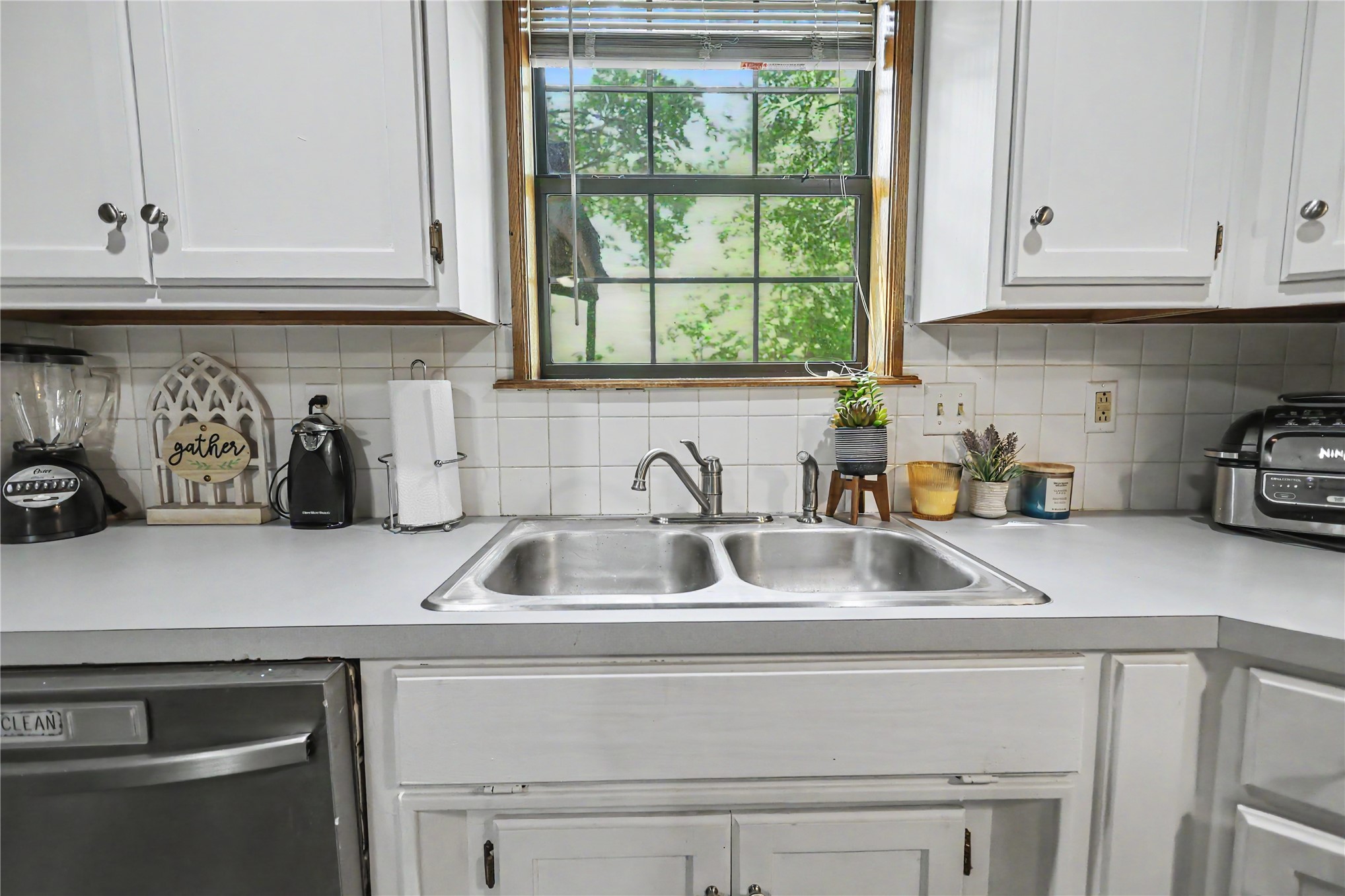 1218 E Boone Street Property Photo 28