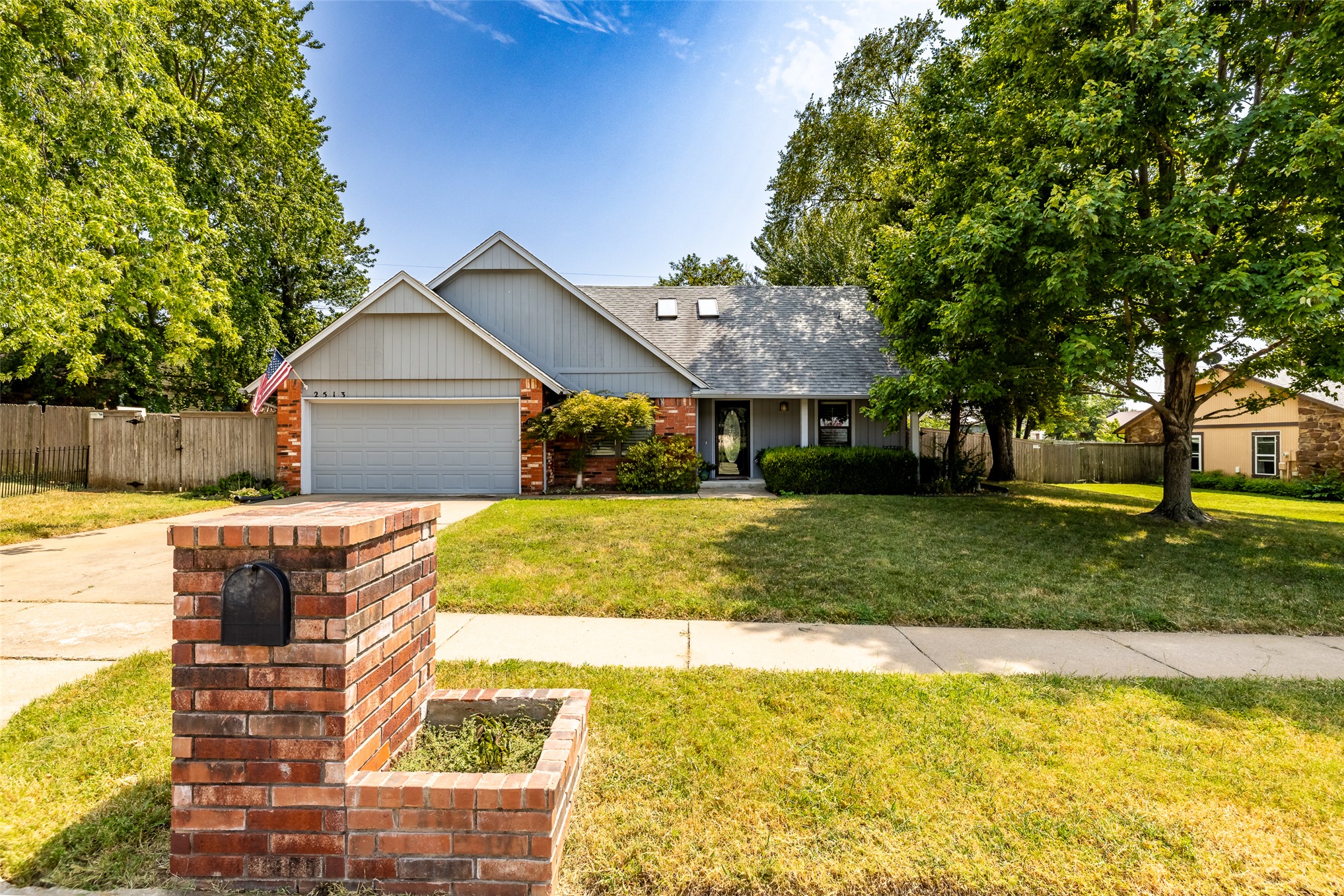 2513 E Reno Street Property Photo 5