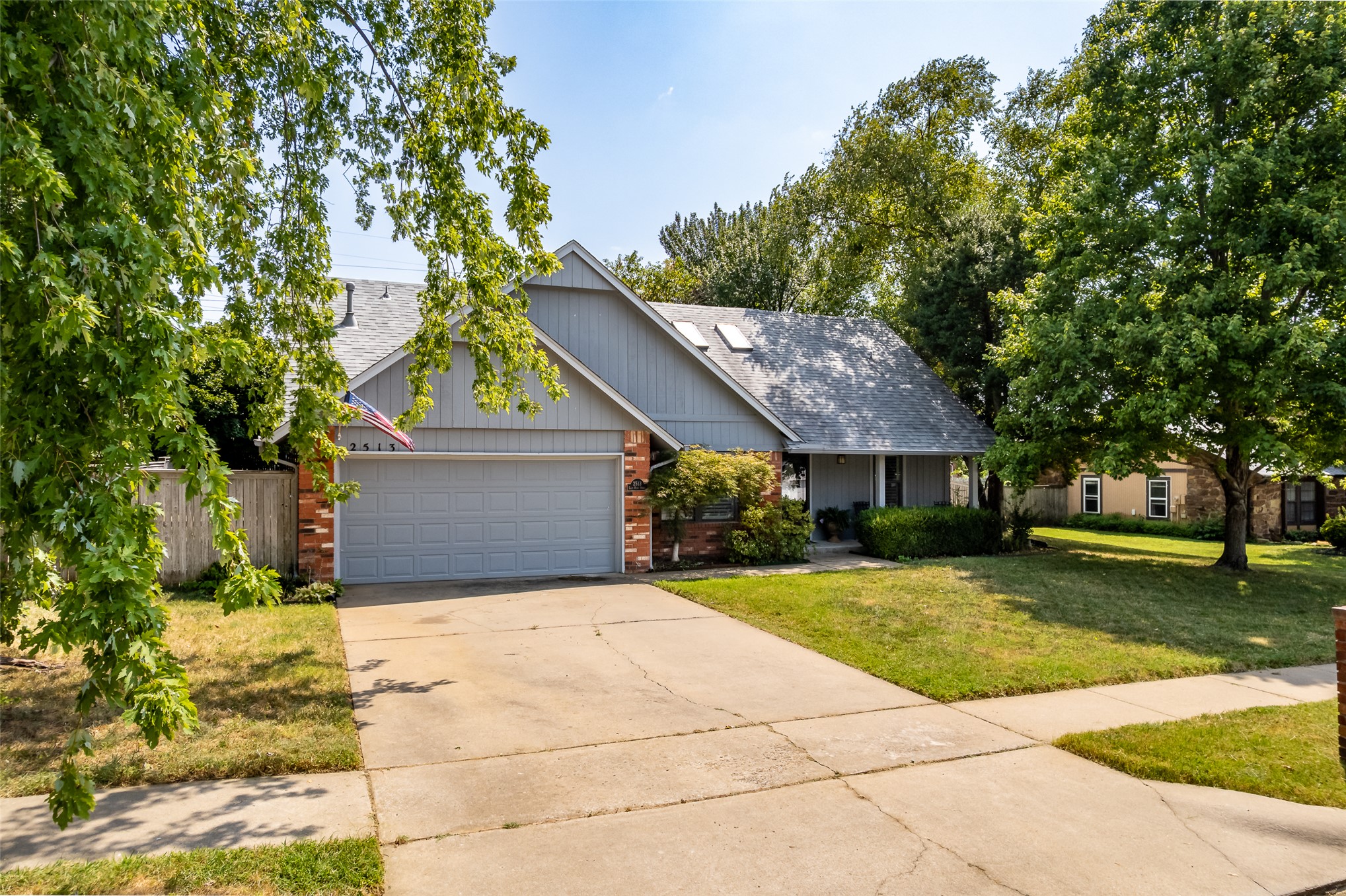2513 E Reno Street Property Photo 8
